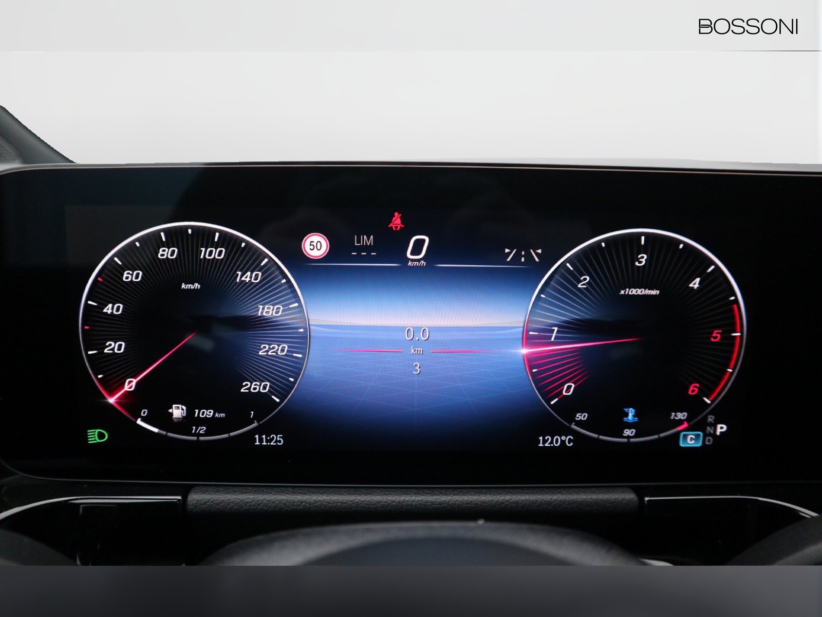 9 - Mercedes GLA 200 d amg line premium 4matic 8g-dct