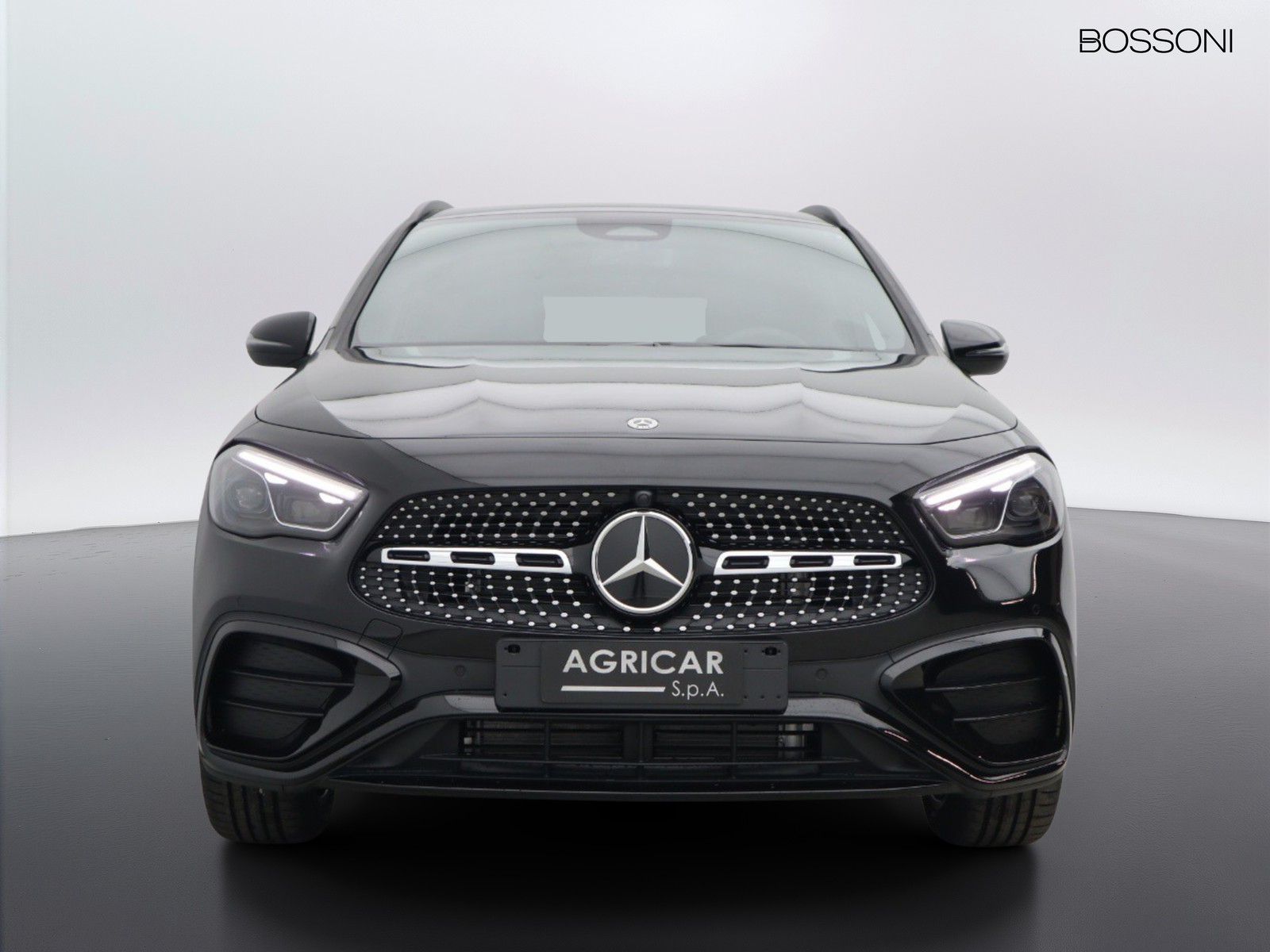2 - Mercedes GLA 200 d amg line premium 4matic 8g-dct