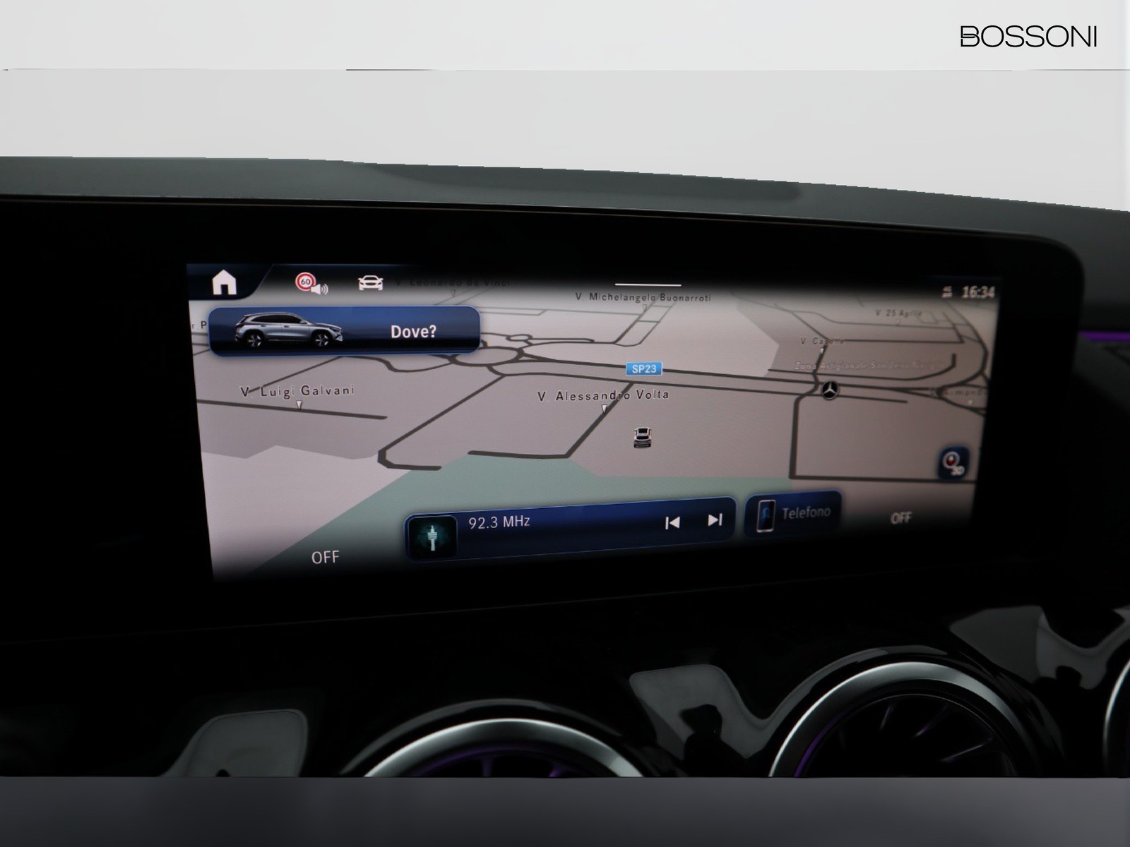 10 - Mercedes GLA 200 d amg line premium 4matic 8g-dct