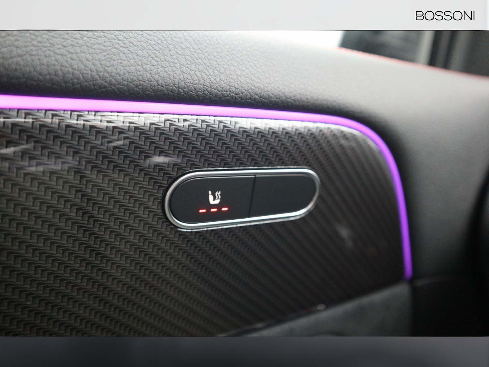 15 - Mercedes GLA 200 d amg line premium 4matic 8g-dct