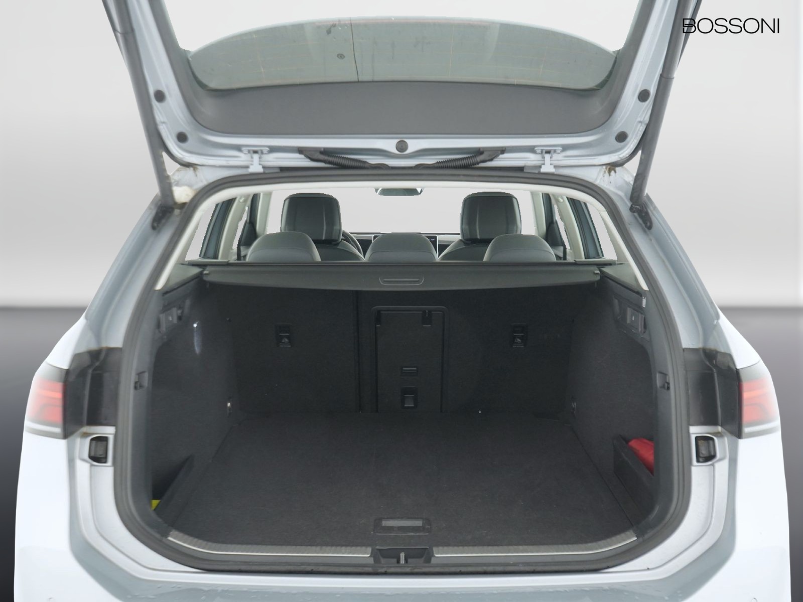 10 - Volkswagen Passat 2.0 tdi scr evo 150cv business dsg