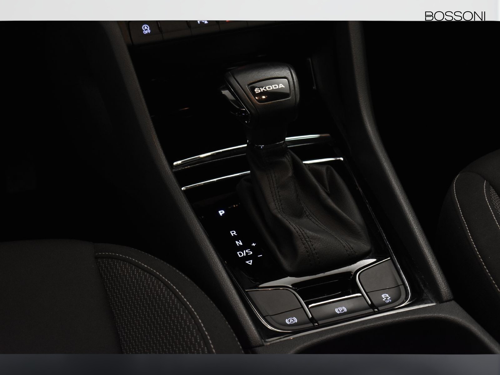 22 - Skoda Karoq 2.0 tdi evo scr 115cv executive dsg