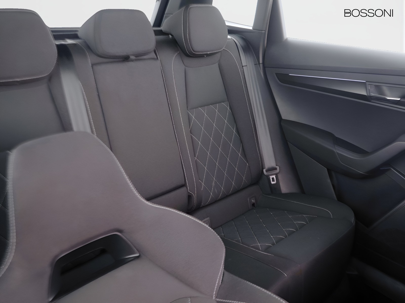 23 - Skoda Karoq 1.5 tsi act sportline dsg