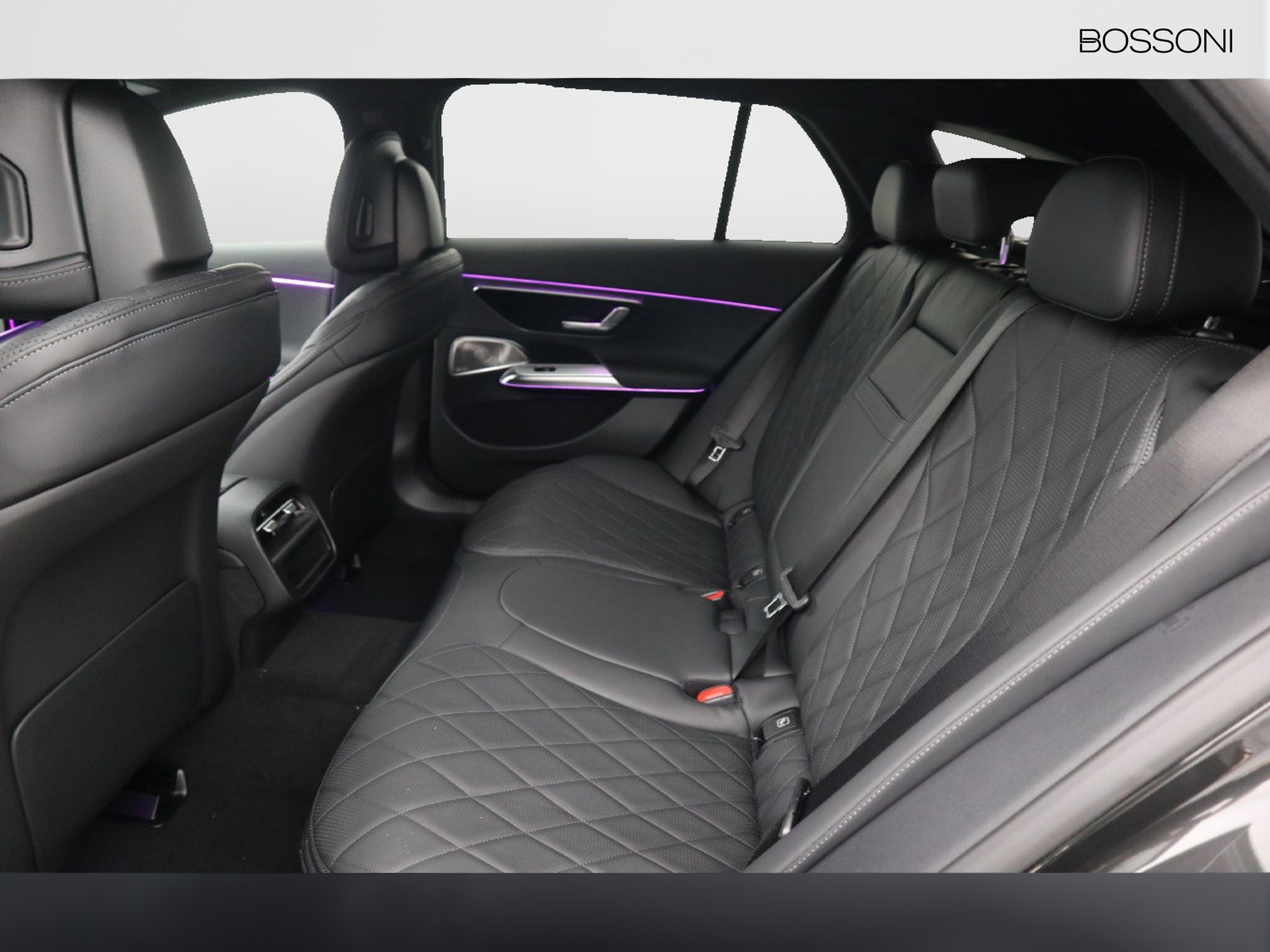 8 - Mercedes Classe E station wagon 220 d amg line premium 4matic 9g-tronic