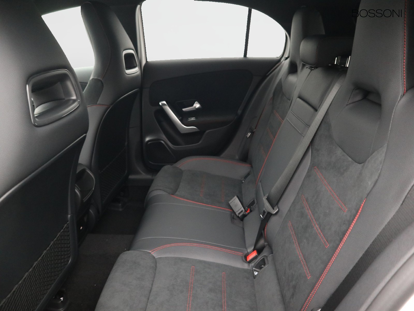 8 - Mercedes Classe A 250 e plug-in-hybrid amg line extra speedshift dct amg 8g