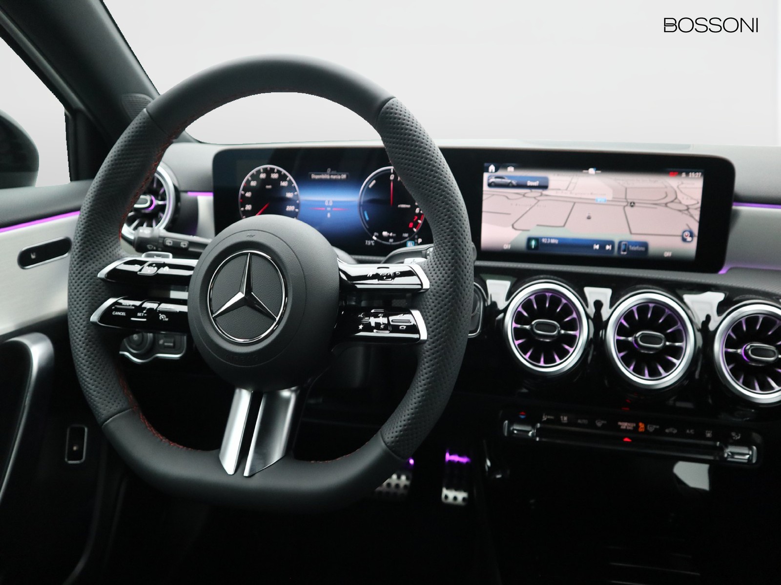 12 - Mercedes Classe A 250 e plug-in-hybrid amg line extra speedshift dct amg 8g