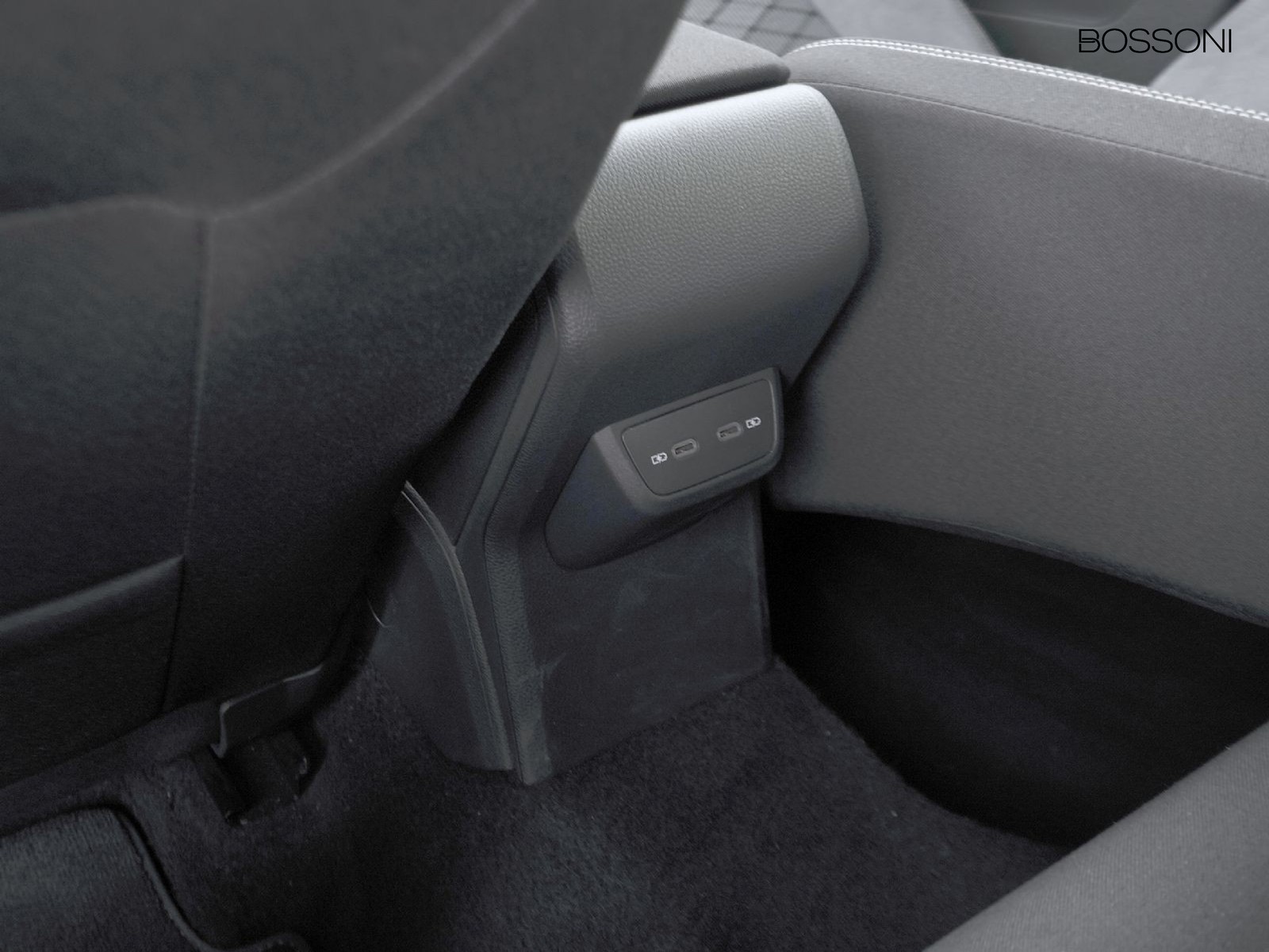 30 - Volkswagen Taigo 1.0 tsi 115cv r-line dsg