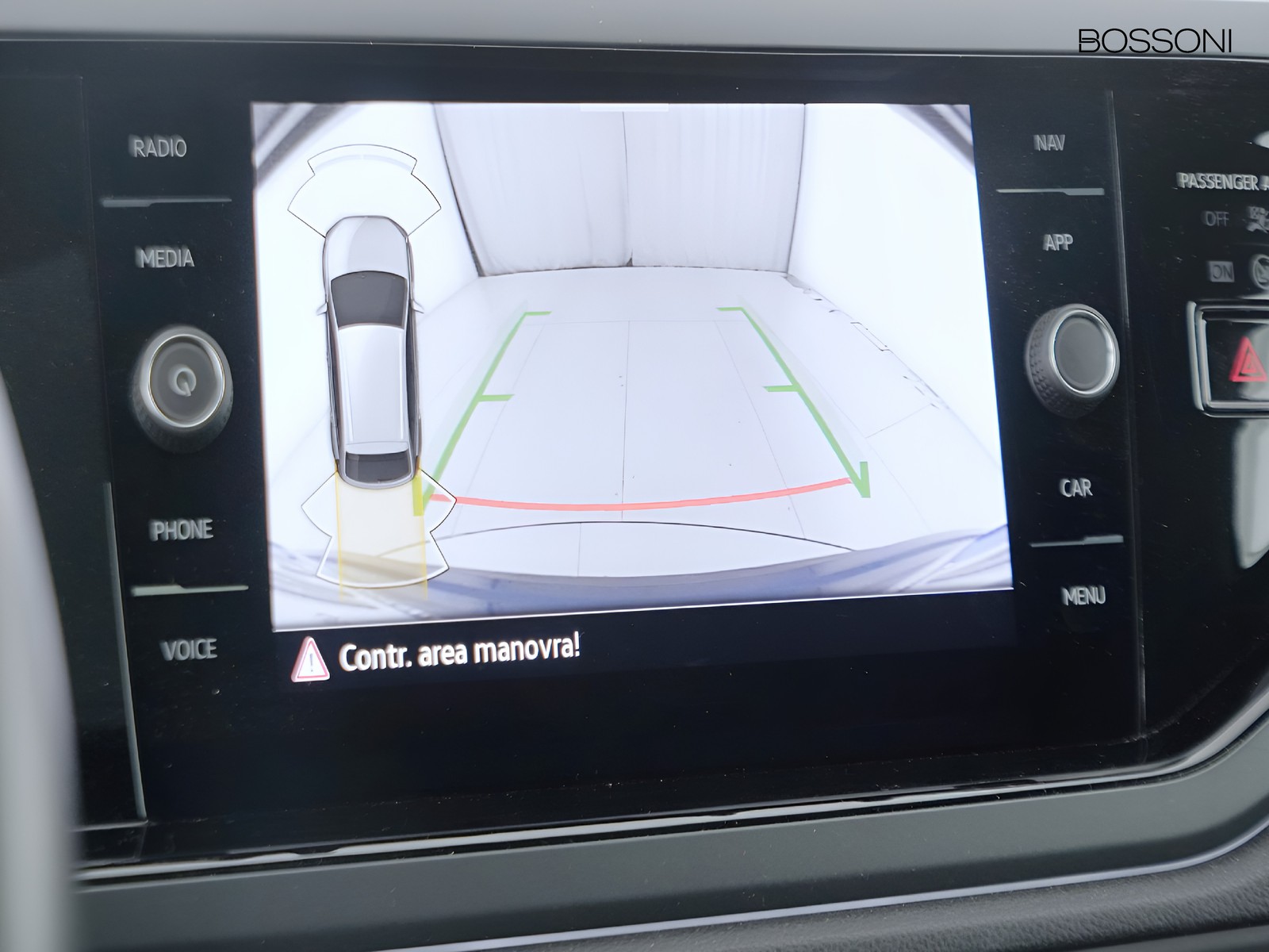 32 - Volkswagen Taigo 1.0 tsi 115cv r-line dsg