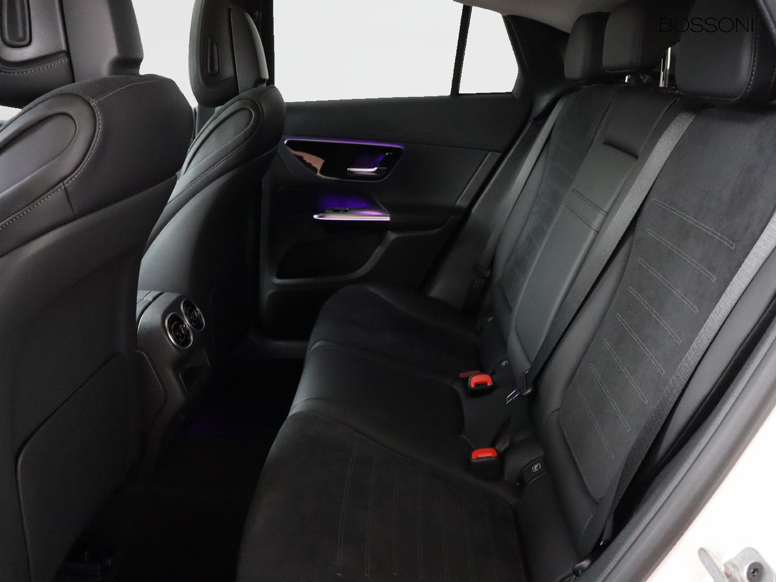 8 - Mercedes GLC coupe 220 d amg line premium 4matic 9g-tronic