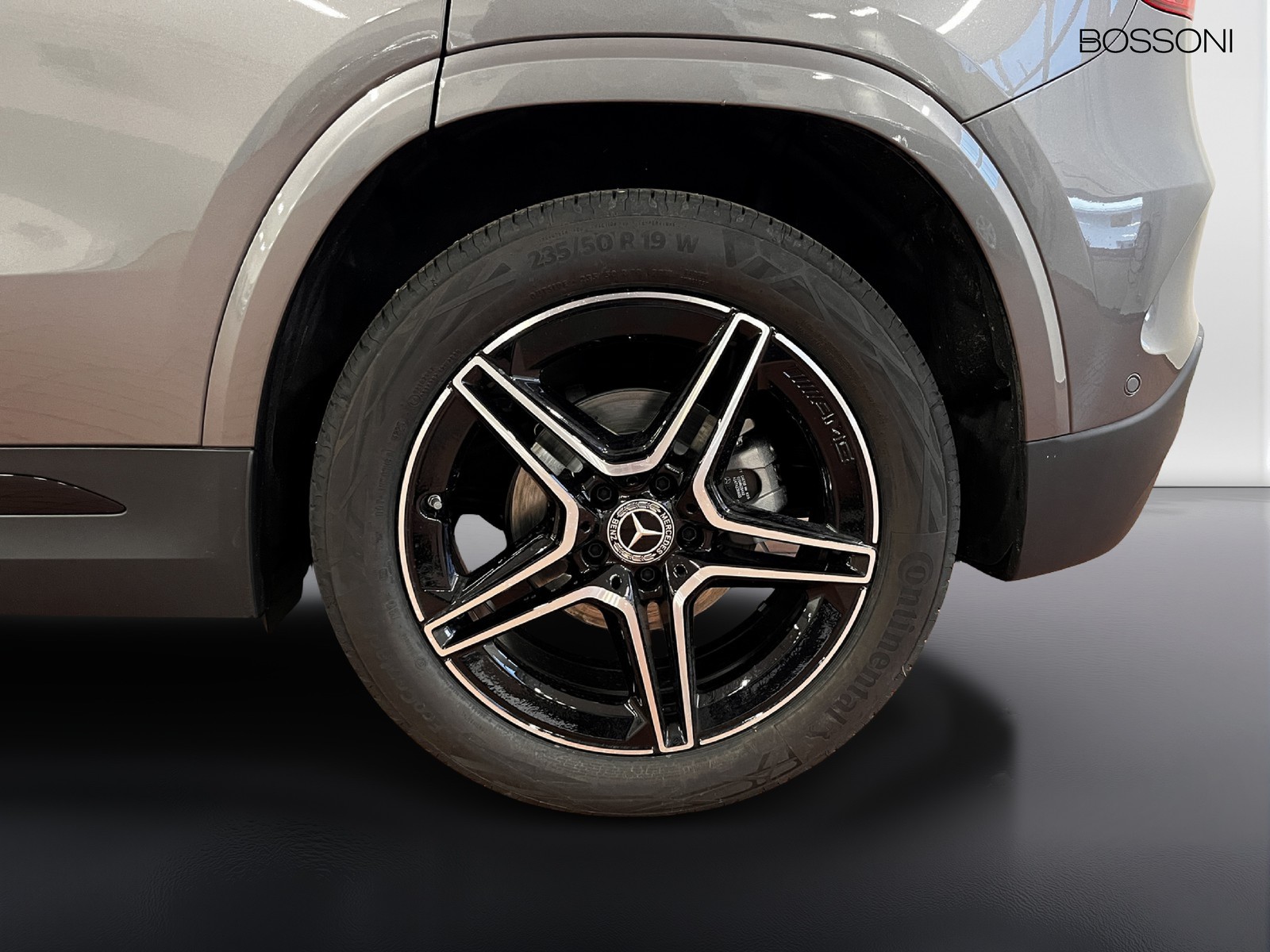 4 - Mercedes GLA 200 d amg line premium 4matic 8g-dct