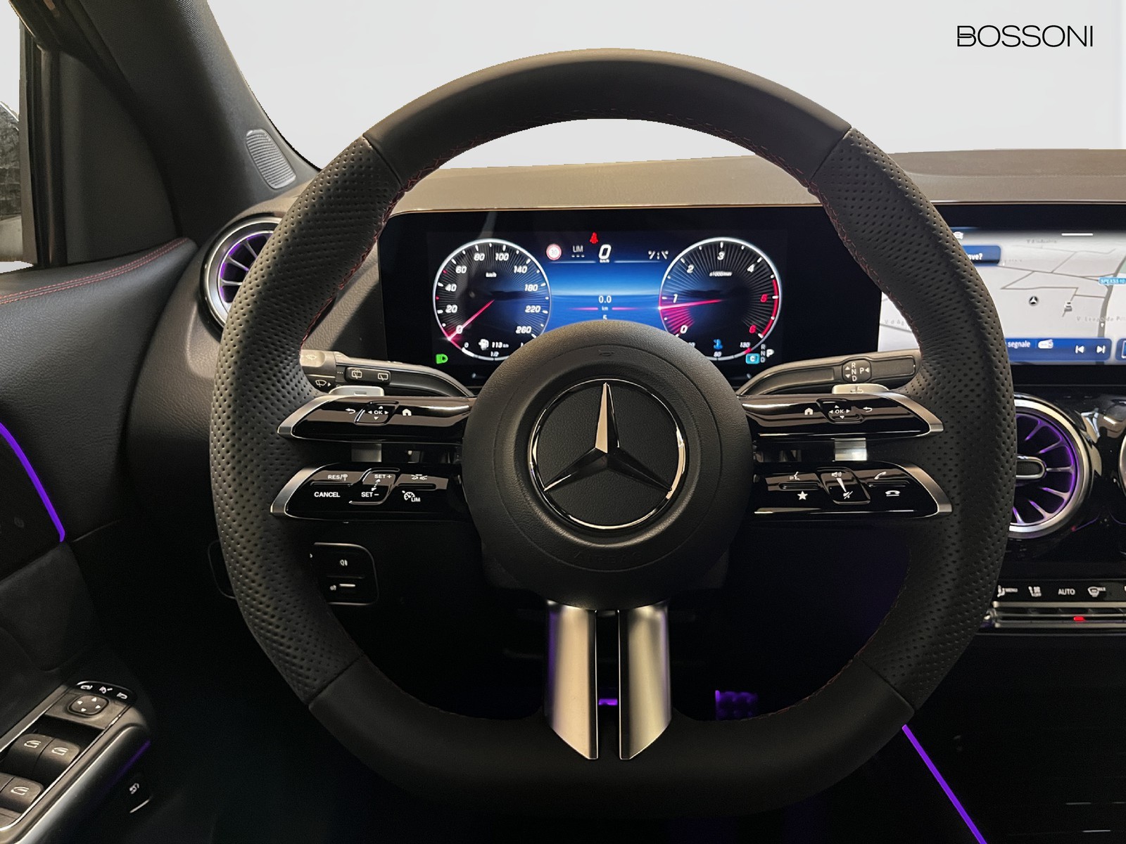 17 - Mercedes GLA 200 d amg line premium 4matic 8g-dct