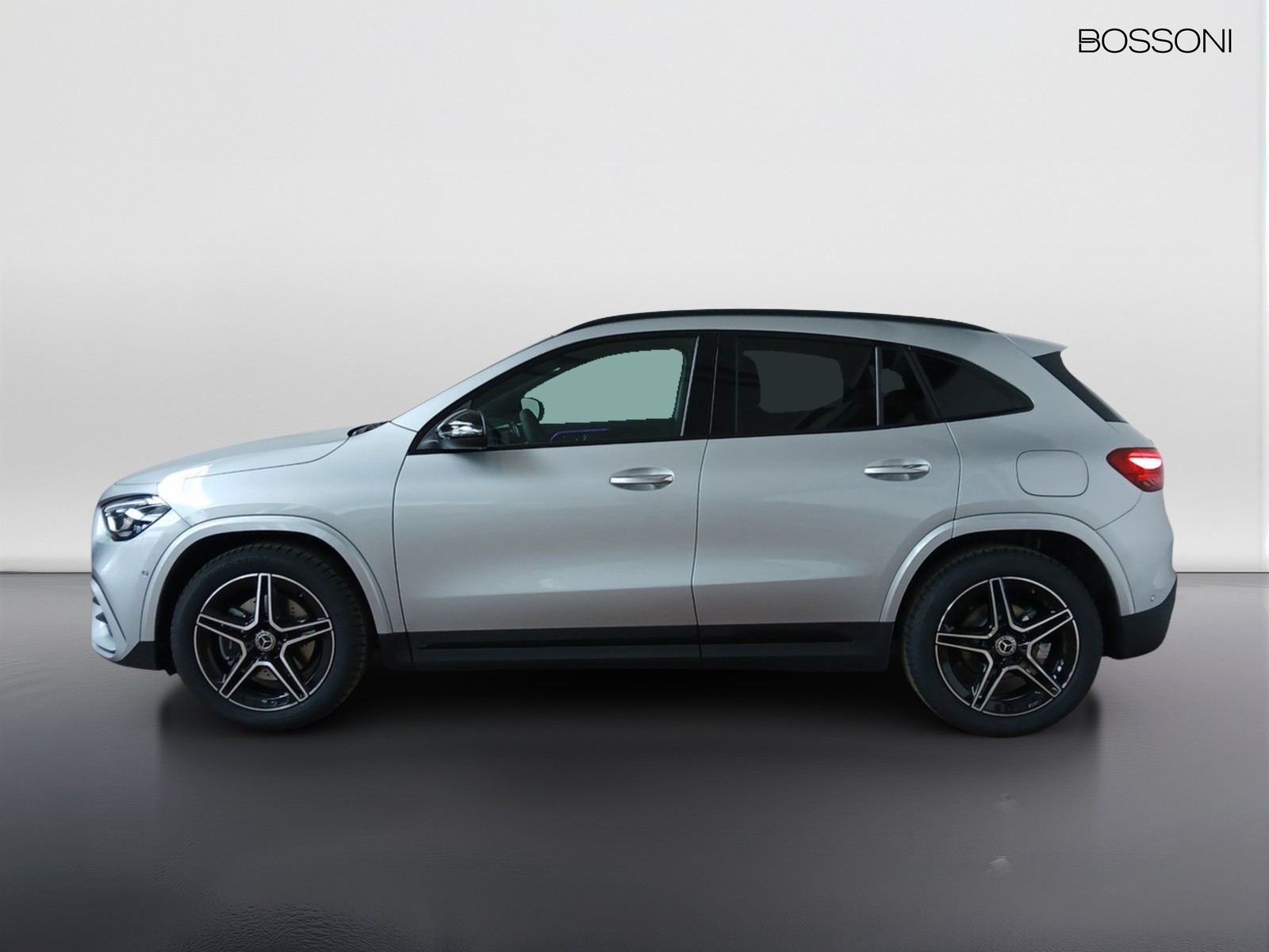 3 - Mercedes GLA 200 d amg line premium 4matic 8g-dct