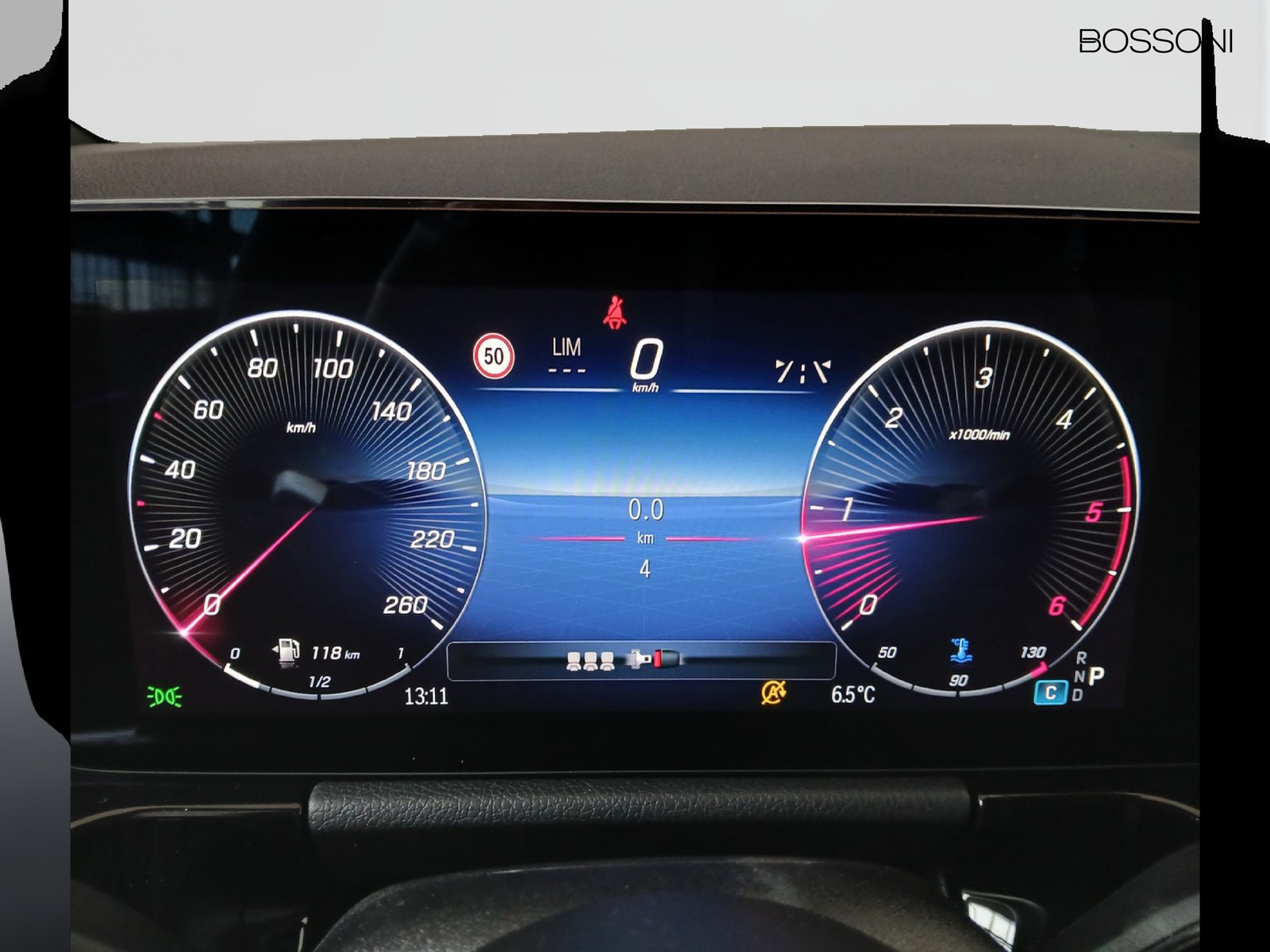 9 - Mercedes GLA 200 d amg line premium 4matic 8g-dct