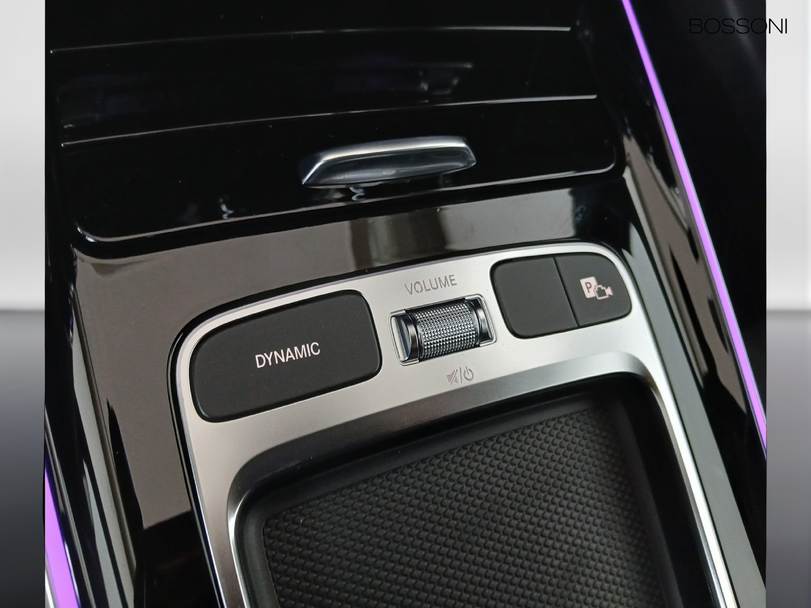 15 - Mercedes GLA 200 d amg line premium 4matic 8g-dct