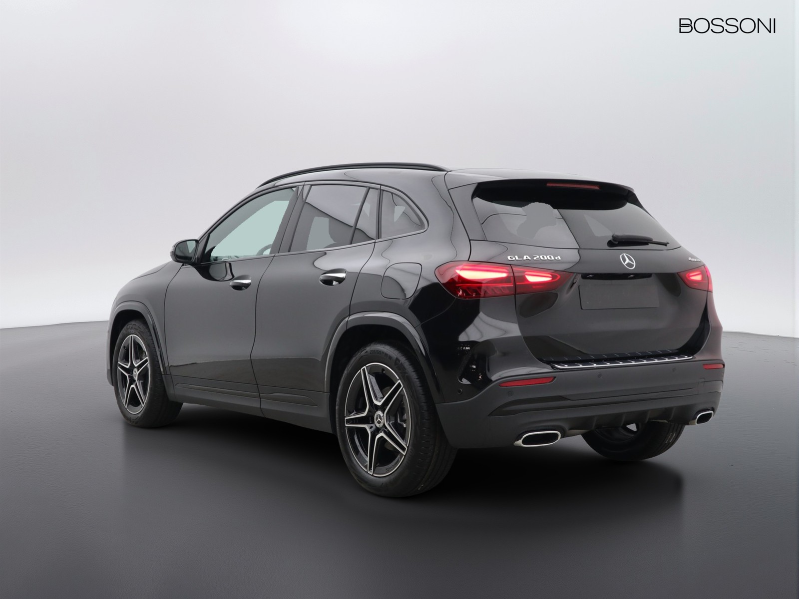 5 - Mercedes GLA 200 d amg line premium 4matic 8g-dct