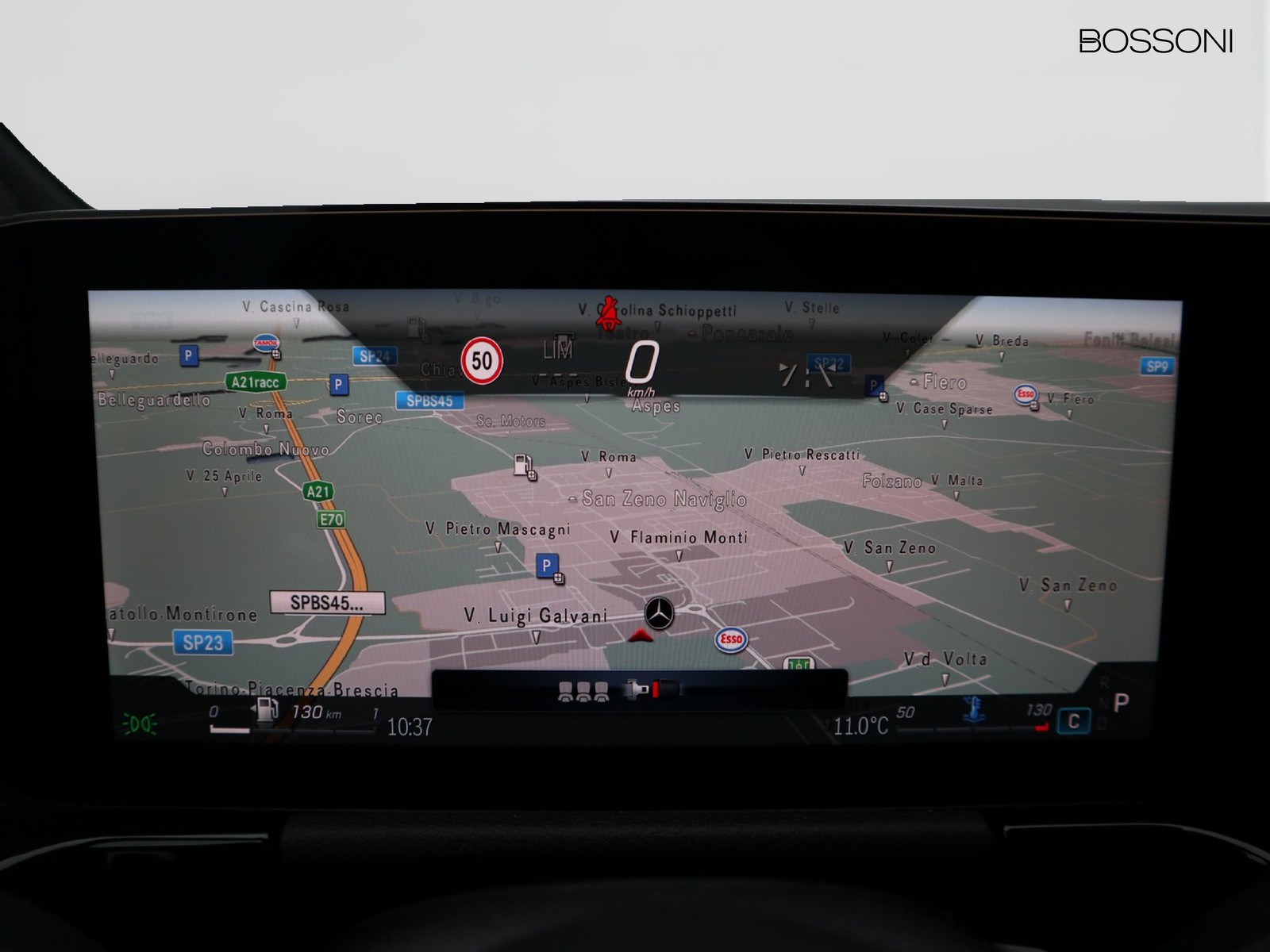 16 - Mercedes GLA 200 d amg line premium 8g-dct