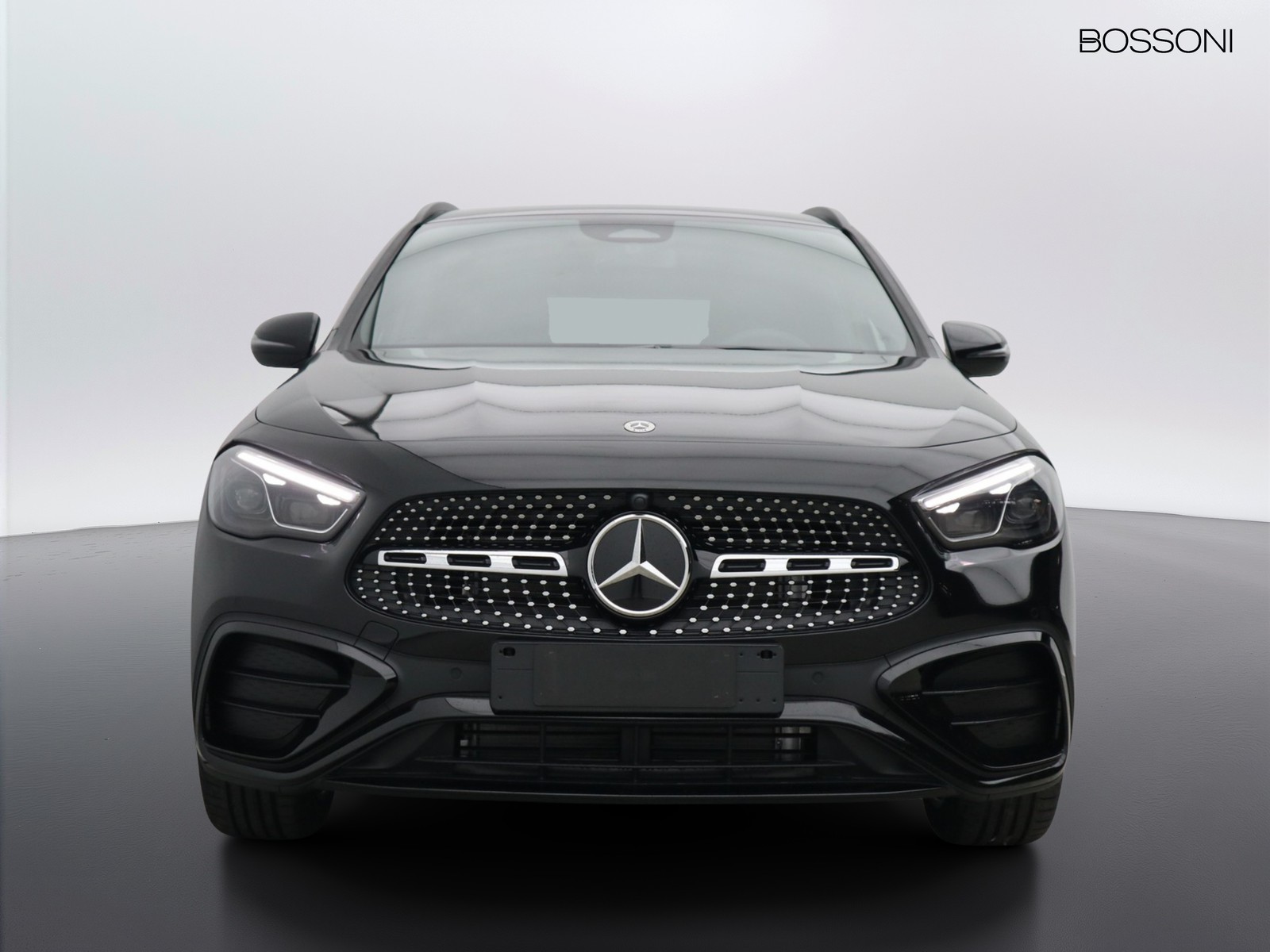 2 - Mercedes GLA 200 d amg line premium 8g-dct