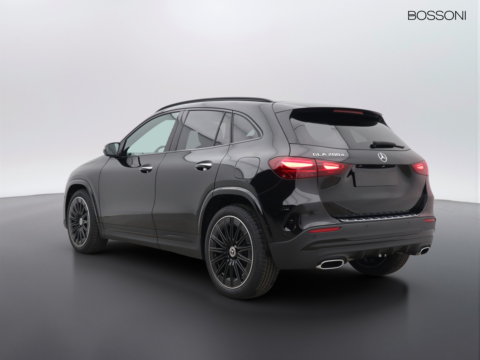 5 - Mercedes GLA 200 d amg line premium 8g-dct