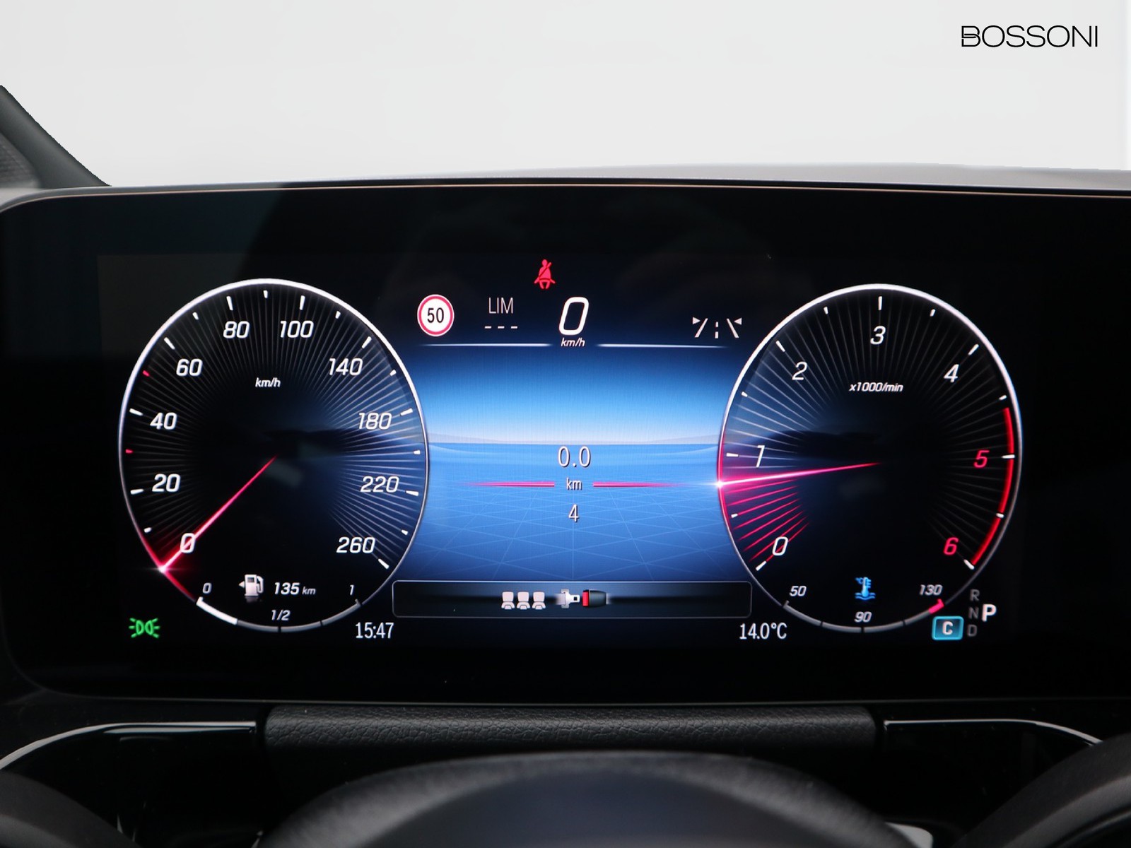 9 - Mercedes GLA 200 d amg line premium 8g-dct