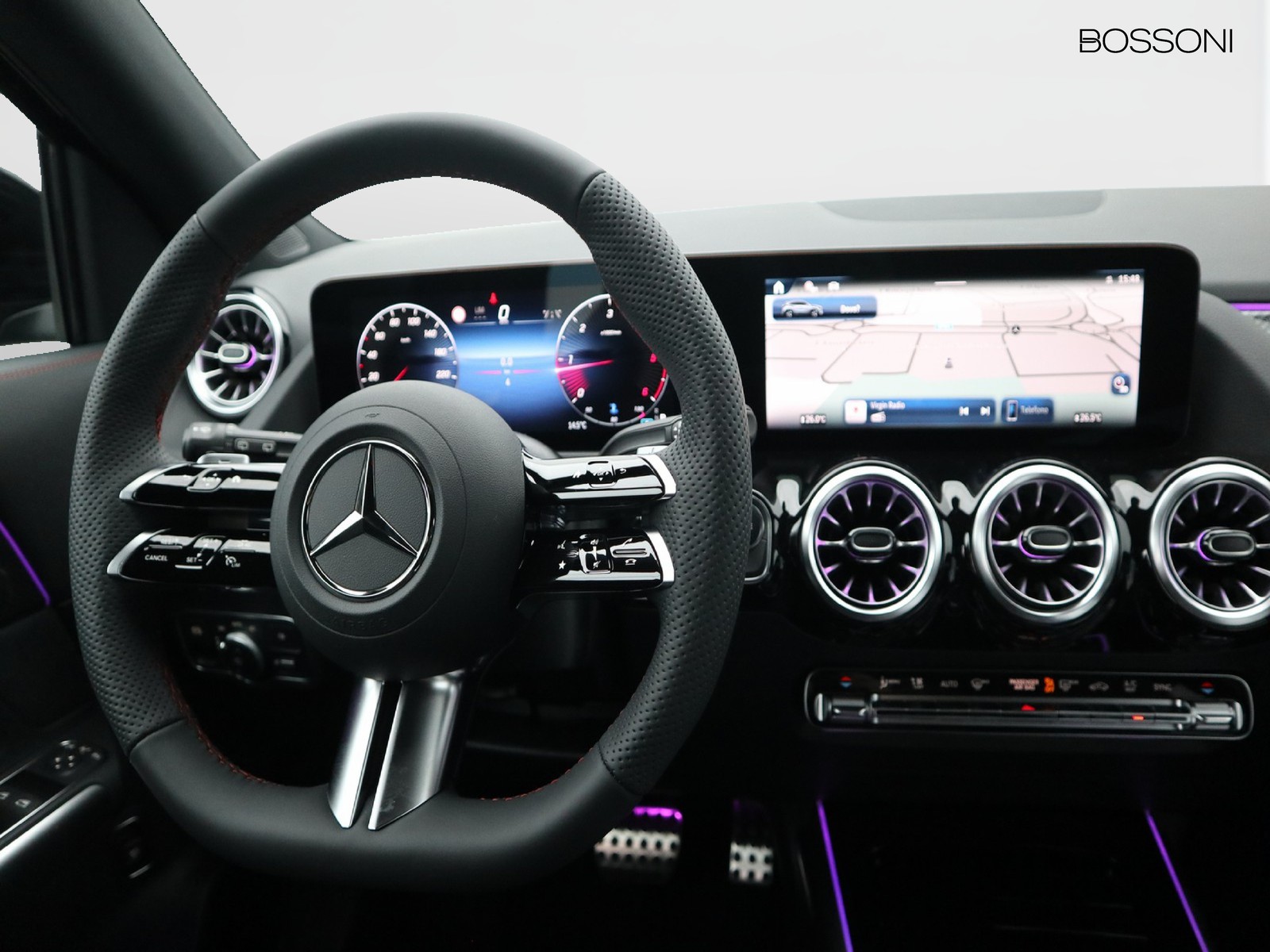 12 - Mercedes GLA 200 d amg line premium 8g-dct