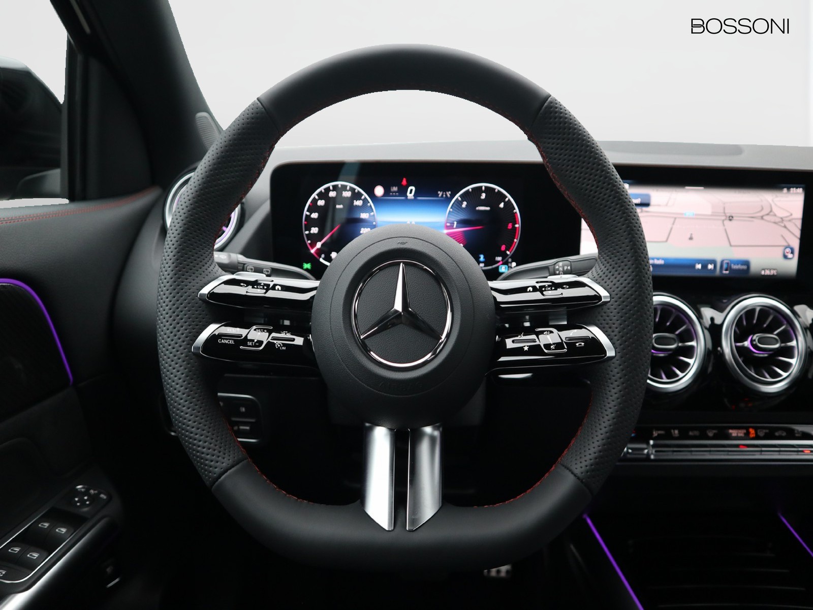 17 - Mercedes GLA 200 d amg line premium 8g-dct