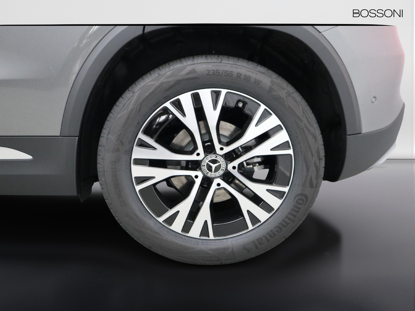 4 - Mercedes GLA 180 d progressive advanced 8g-dct