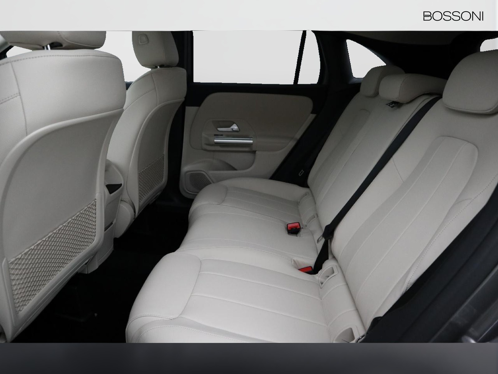 8 - Mercedes GLA 180 d progressive advanced 8g-dct