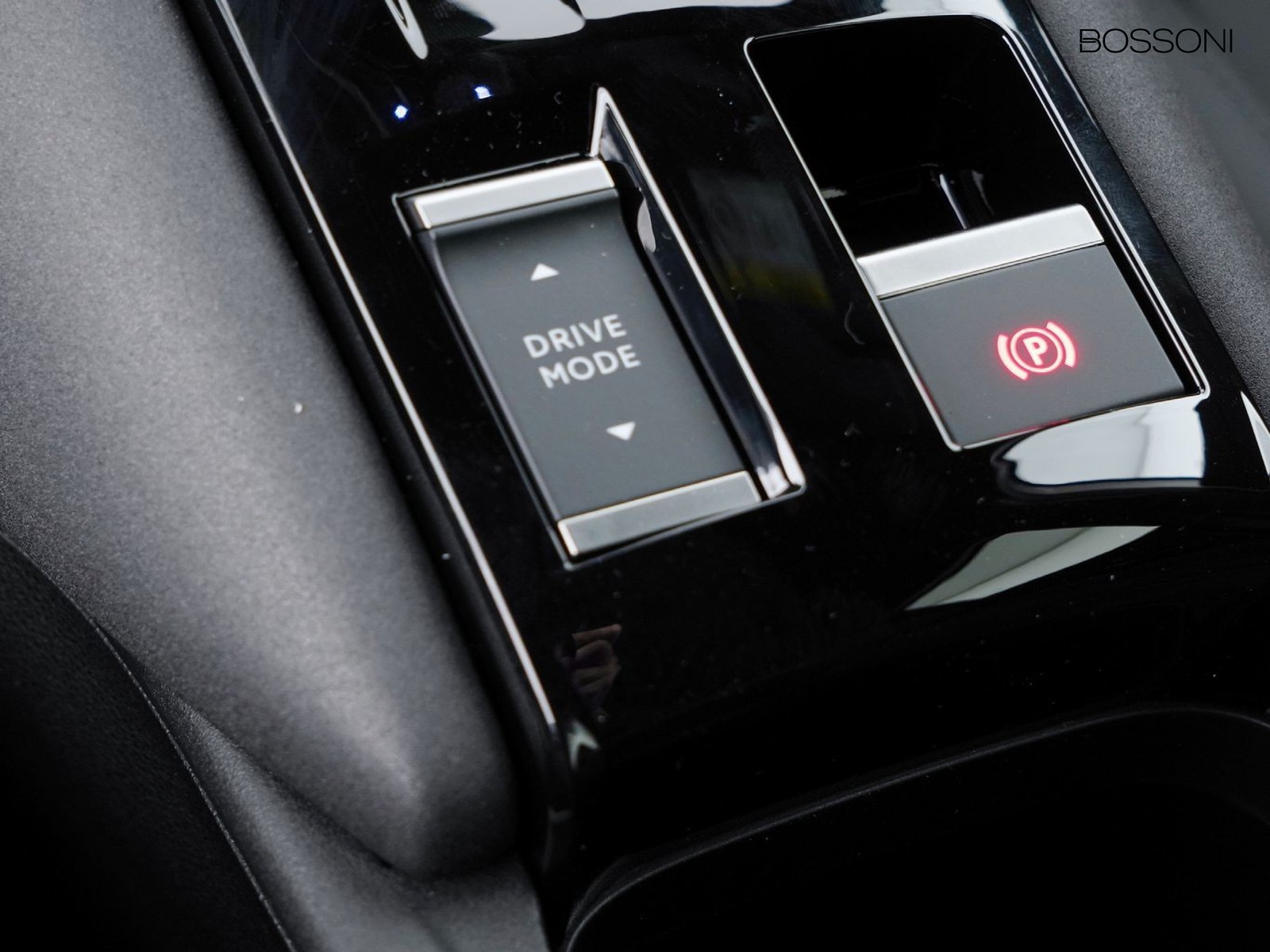 22 - Alfa Romeo Junior 1.2 hybrid 145cv ibrida edct6