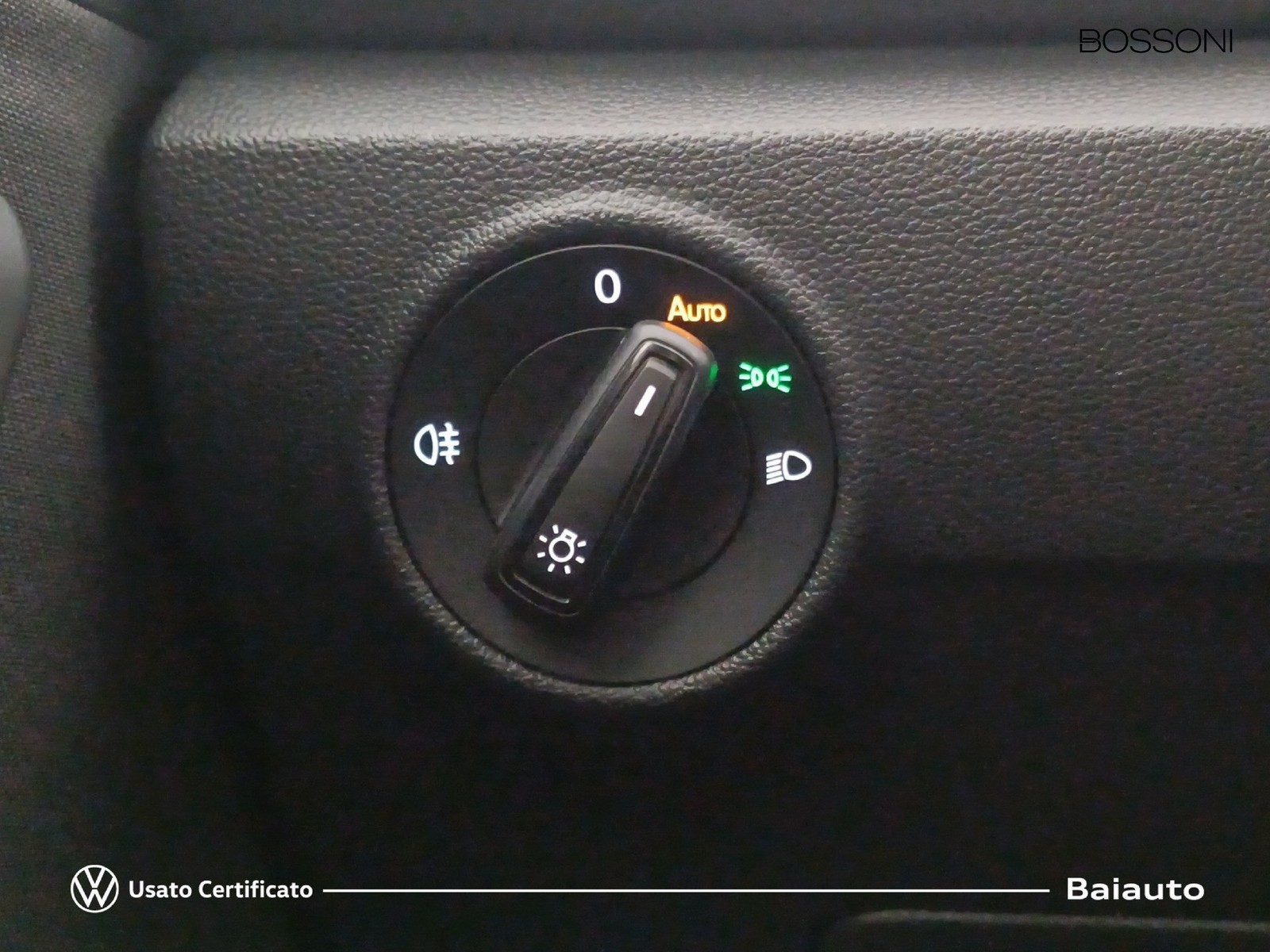 17 - Volkswagen T-Roc 2.0 tdi scr 115cv life