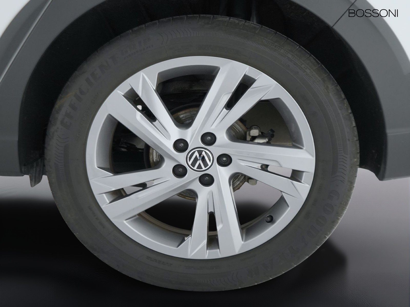 12 - Volkswagen Taigo 1.0 tsi 115cv r-line dsg