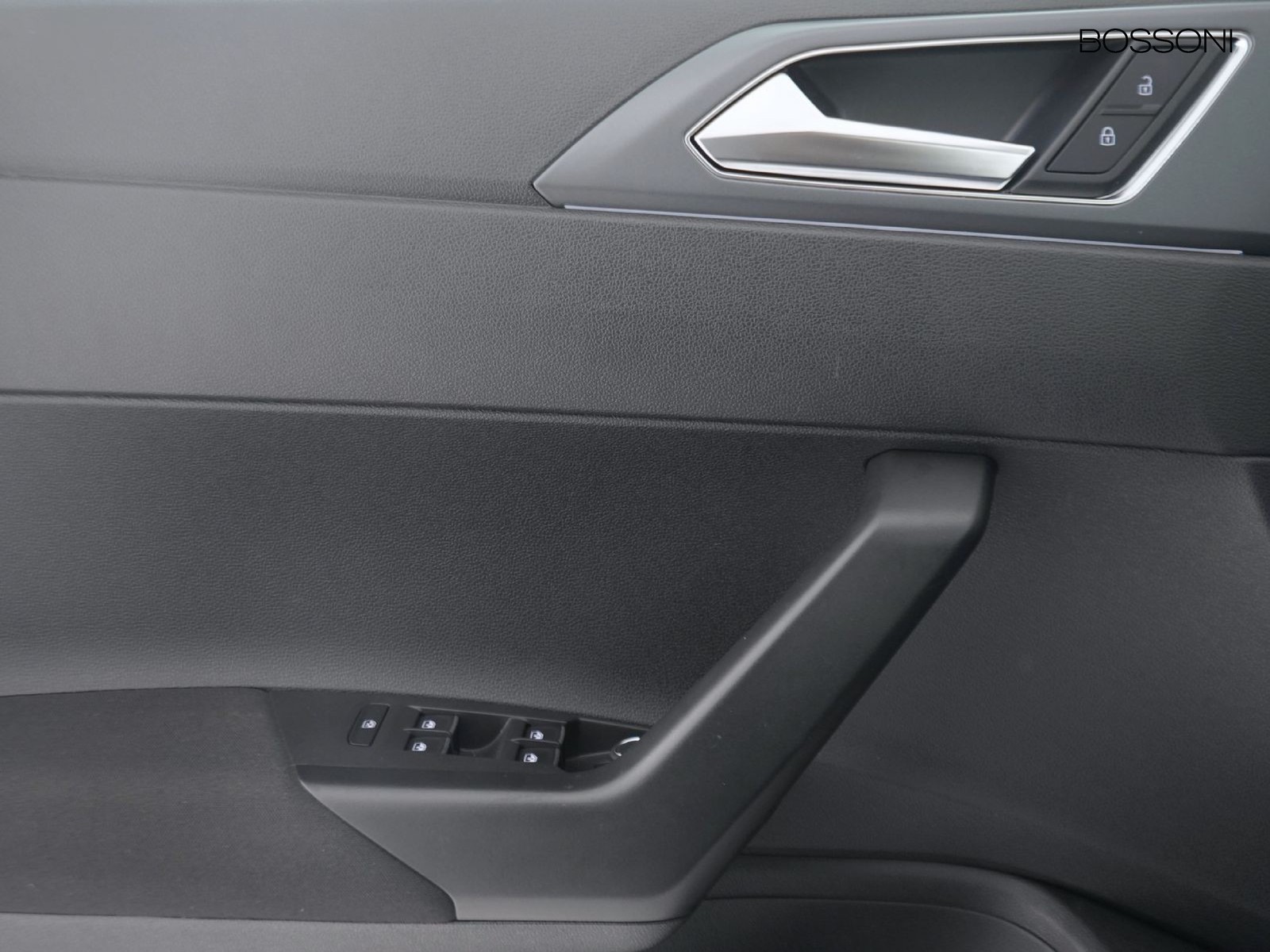 17 - Volkswagen Taigo 1.0 tsi 115cv r-line dsg