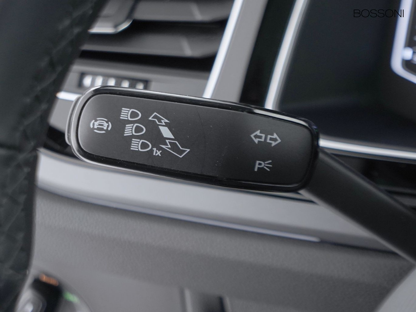 29 - Volkswagen Taigo 1.0 tsi 115cv r-line dsg