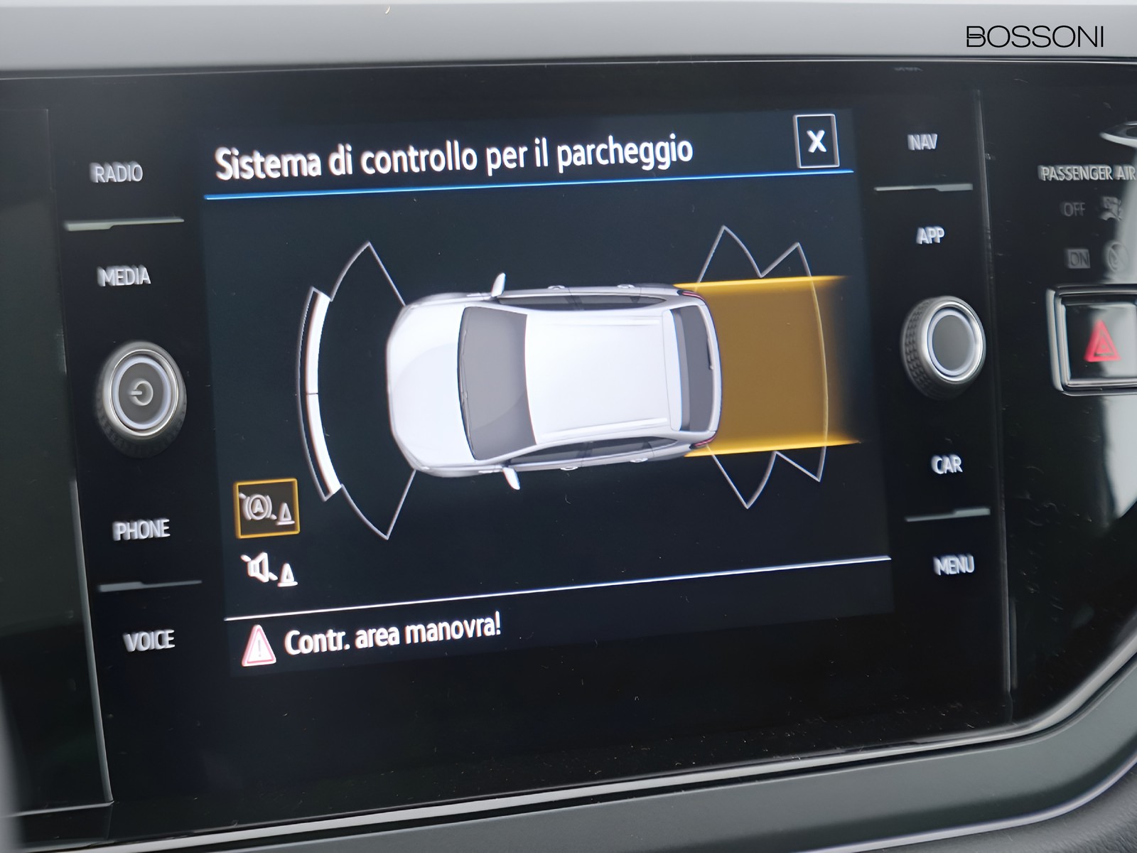 32 - Volkswagen Taigo 1.0 tsi 115cv r-line dsg