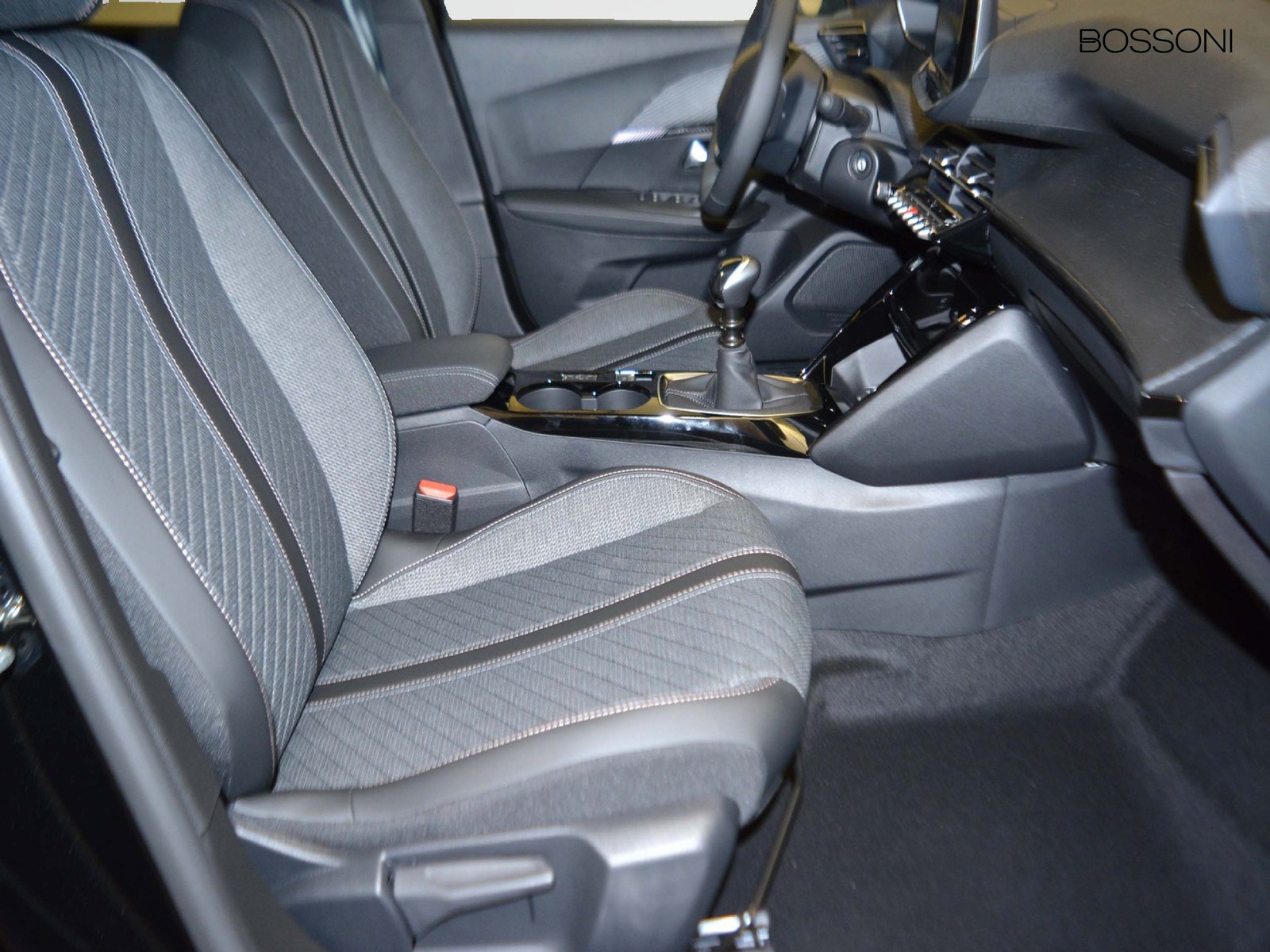 5 - Peugeot 2008 1.2 puretech 100cv allure s&s