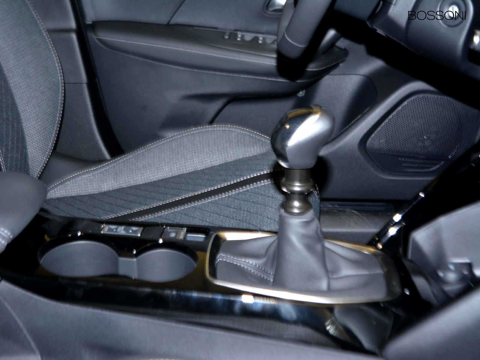 12 - Peugeot 2008 1.2 puretech 100cv allure s&s