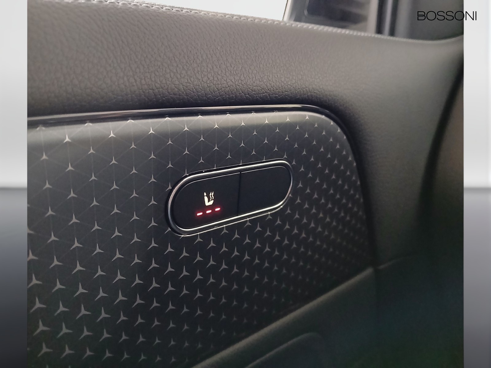 15 - Mercedes GLA 180 d progressive advanced 8g-dct