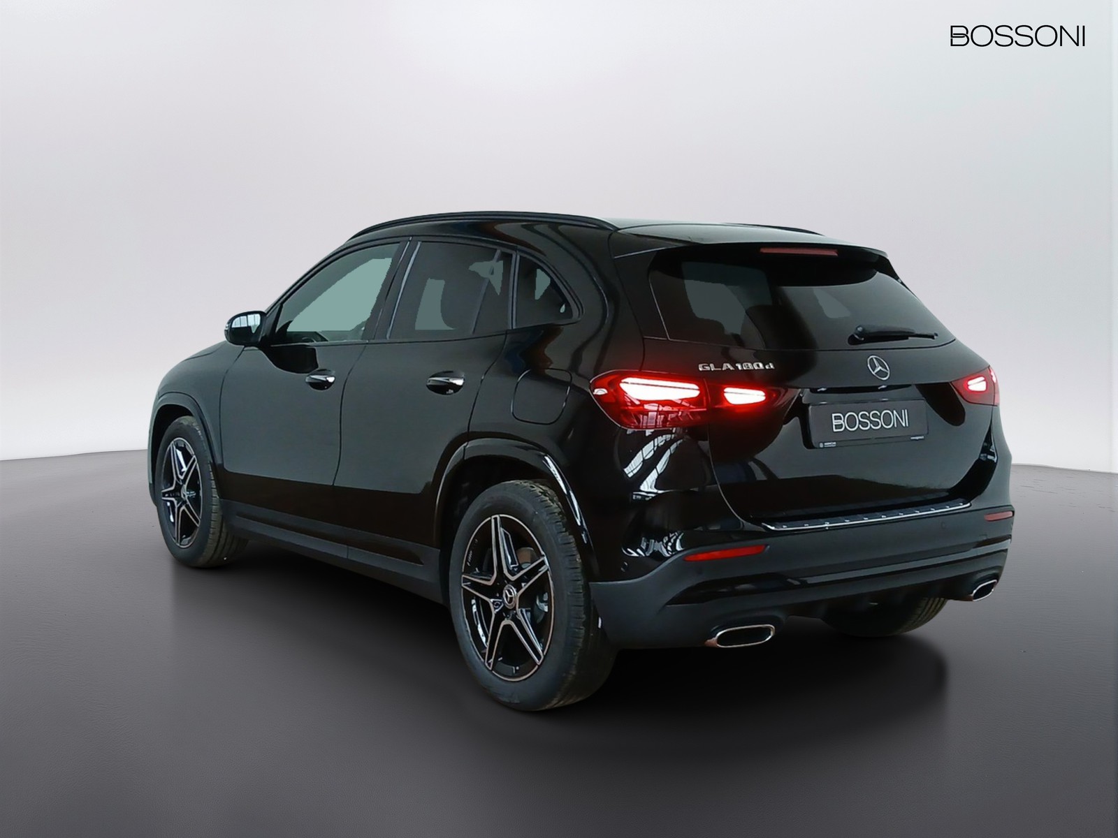 5 - Mercedes GLA 180 d amg line advanced plus 8g-dct