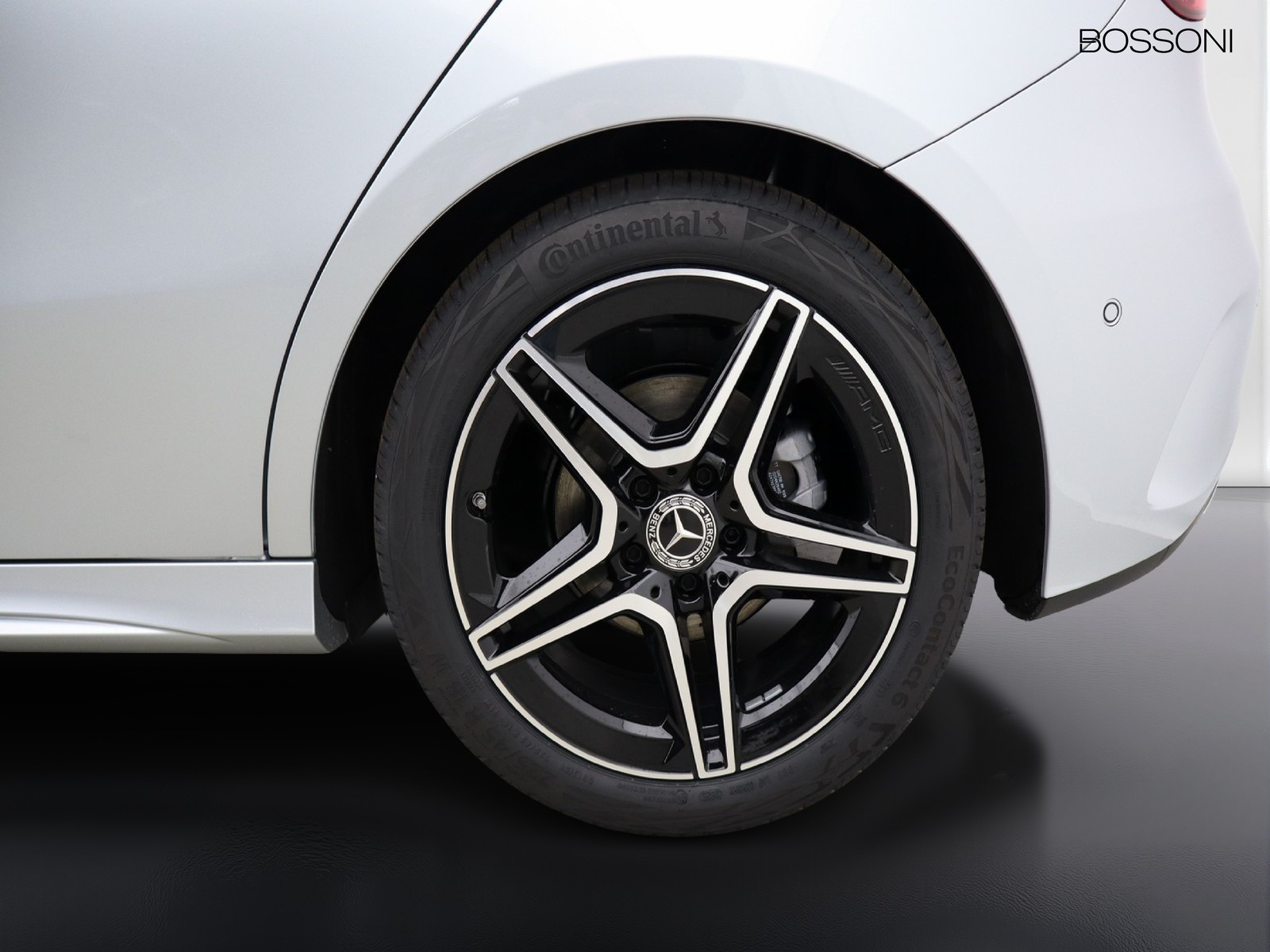 4 - Mercedes Classe A 180 d amg line extra speedshift dct amg 8g