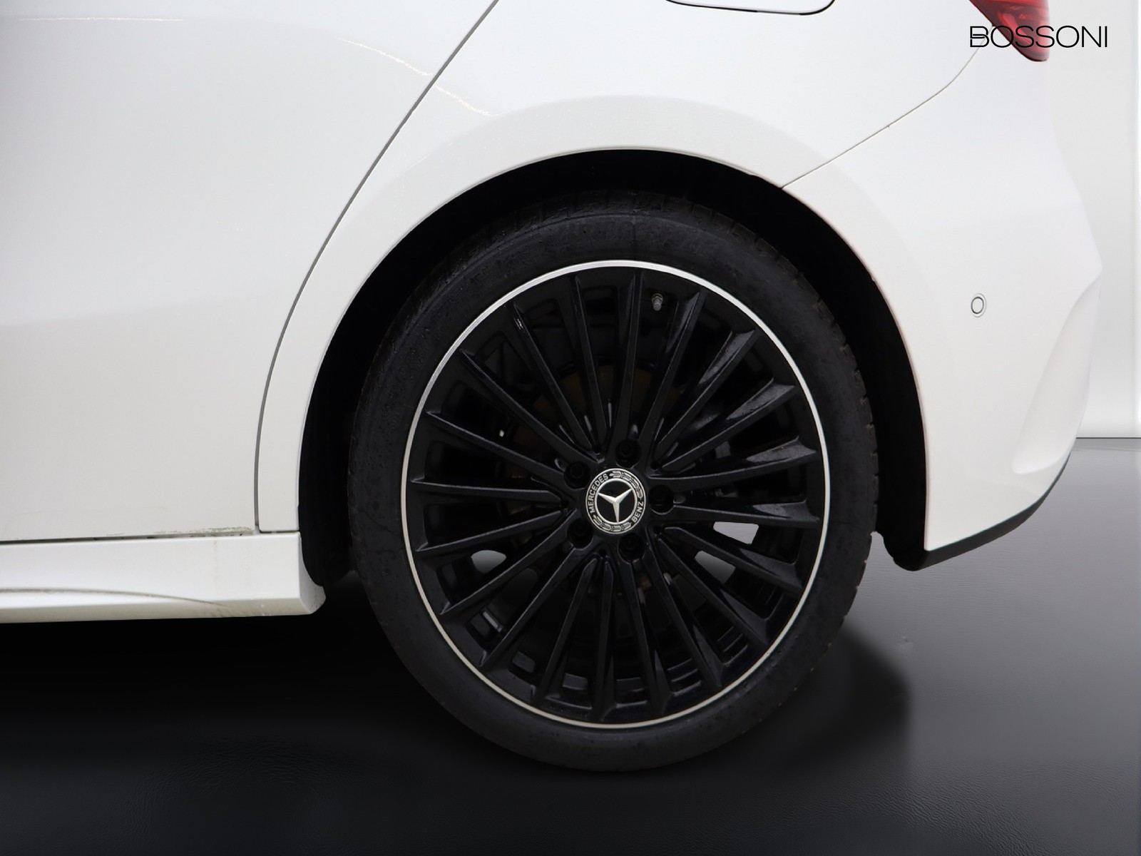 4 - Mercedes Classe A 180 d amg line extra speedshift dct amg 8g