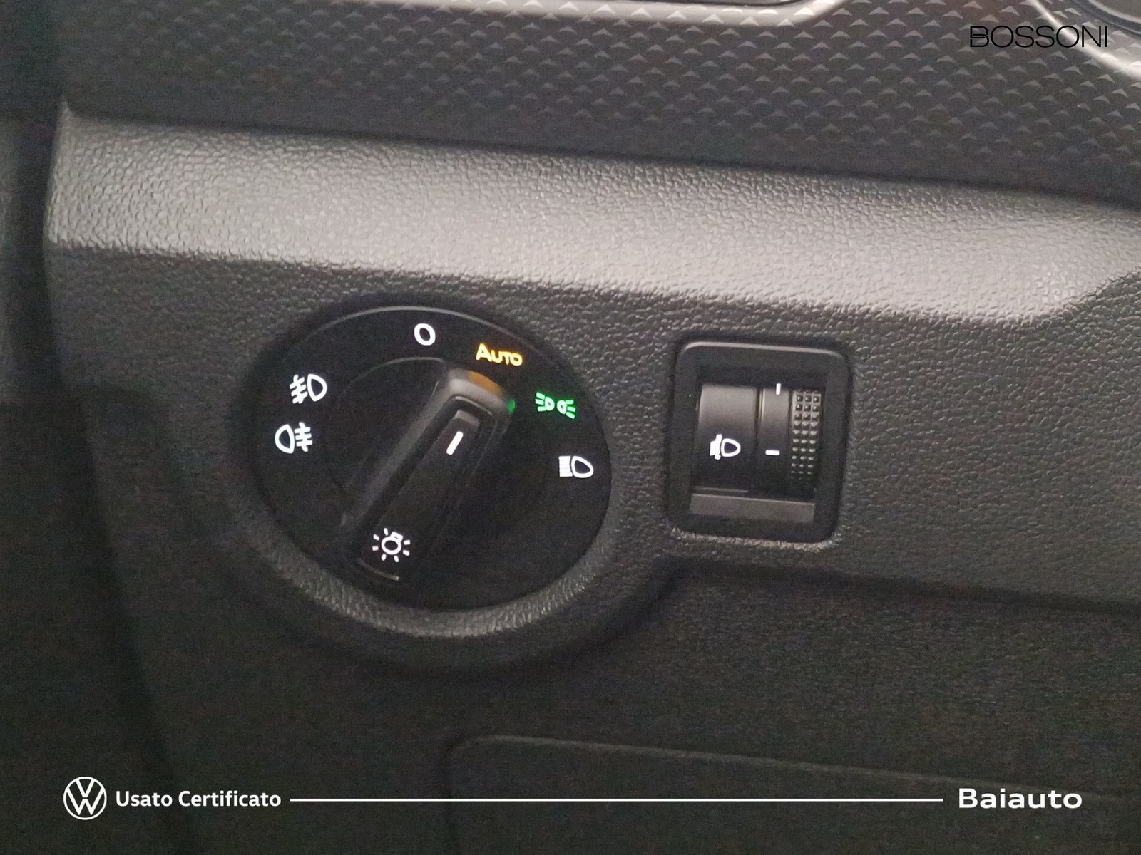 16 - Volkswagen T-Cross 1.0 tsi 95cv style