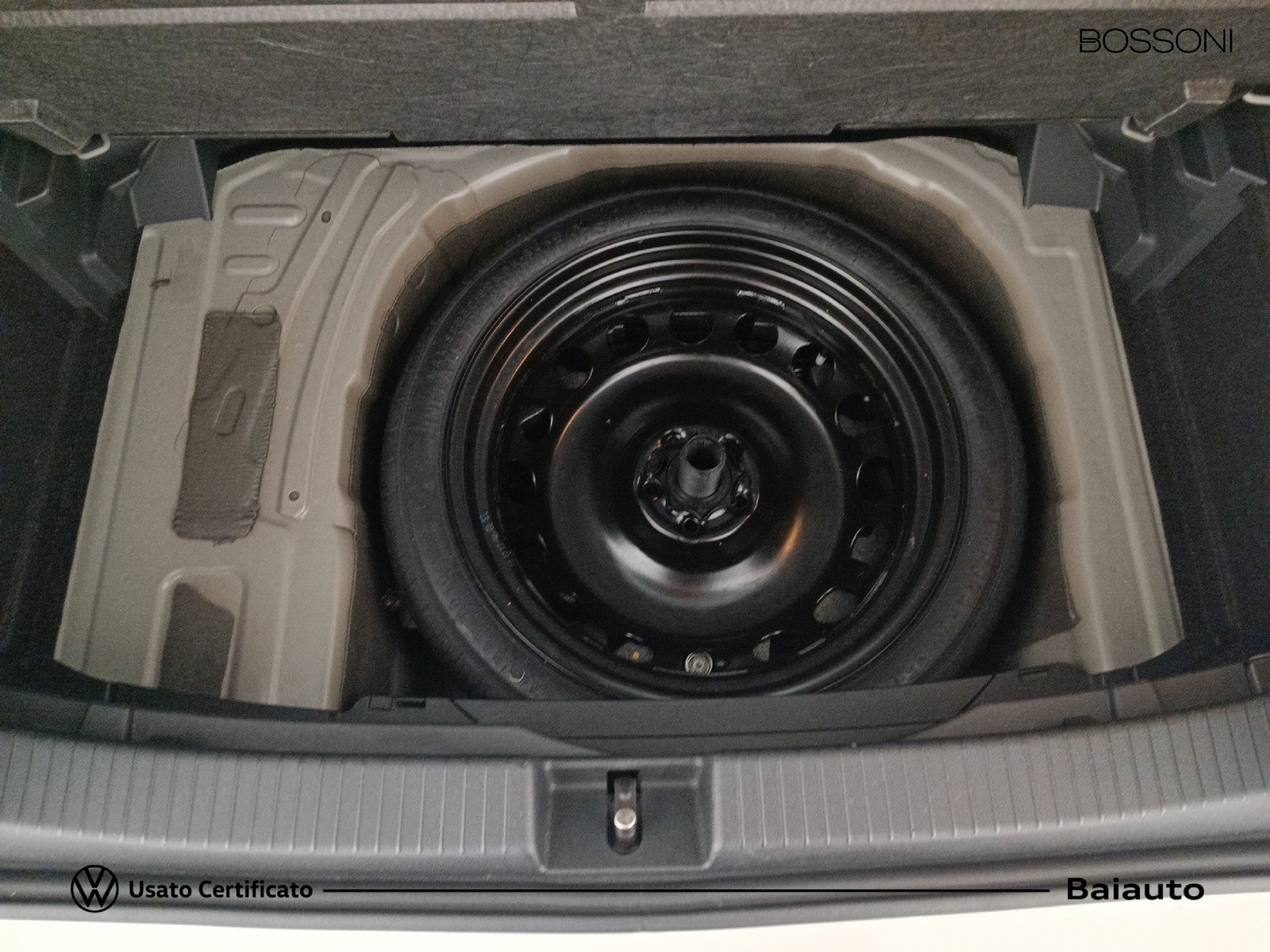 27 - Volkswagen T-Cross 1.0 tsi 95cv style