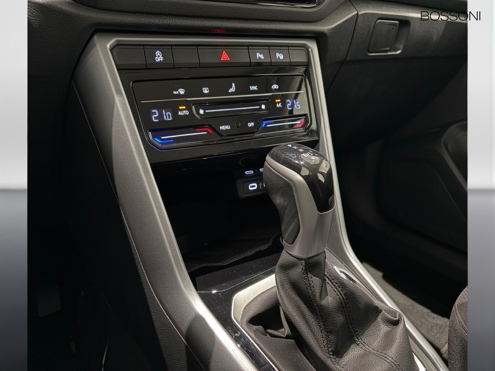 18 - Volkswagen T-Roc 2.0 tdi scr 150cv life dsg