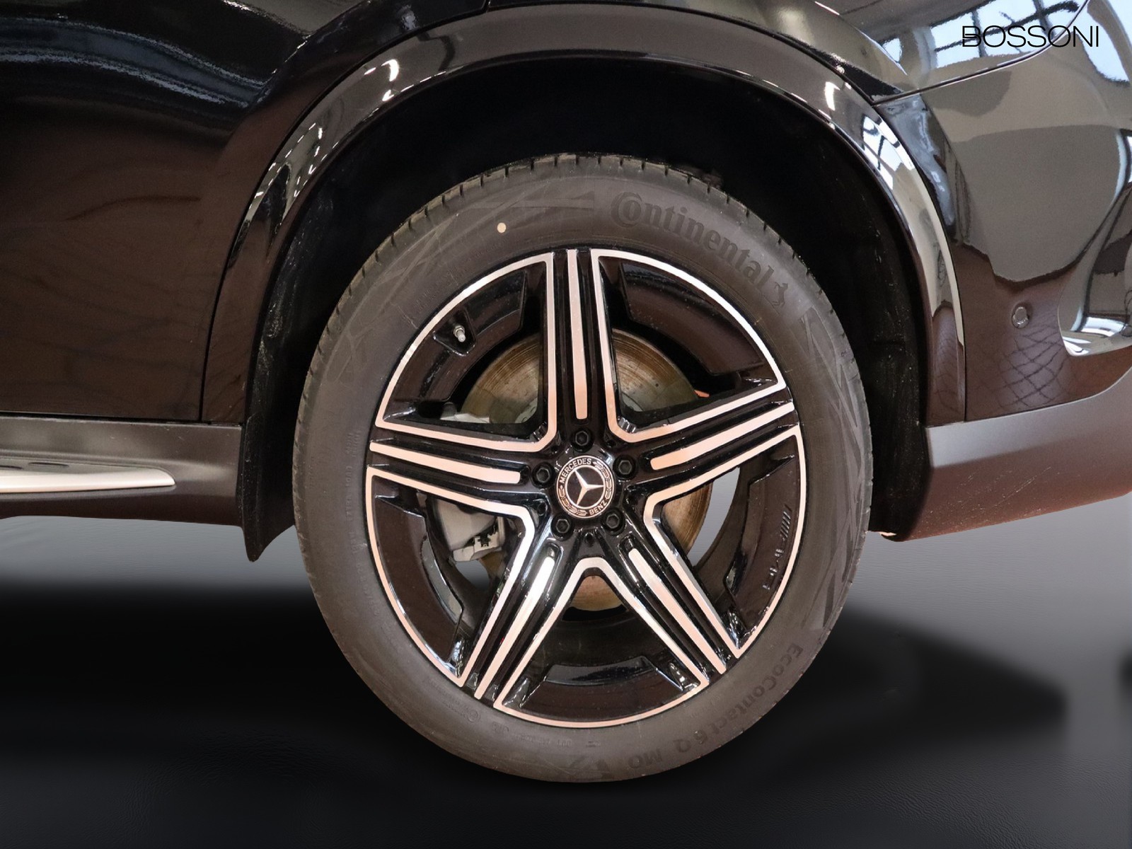 4 - Mercedes GLC coupe 300 de plug in hybrid amg line premium tech 4matic 9g-tronic