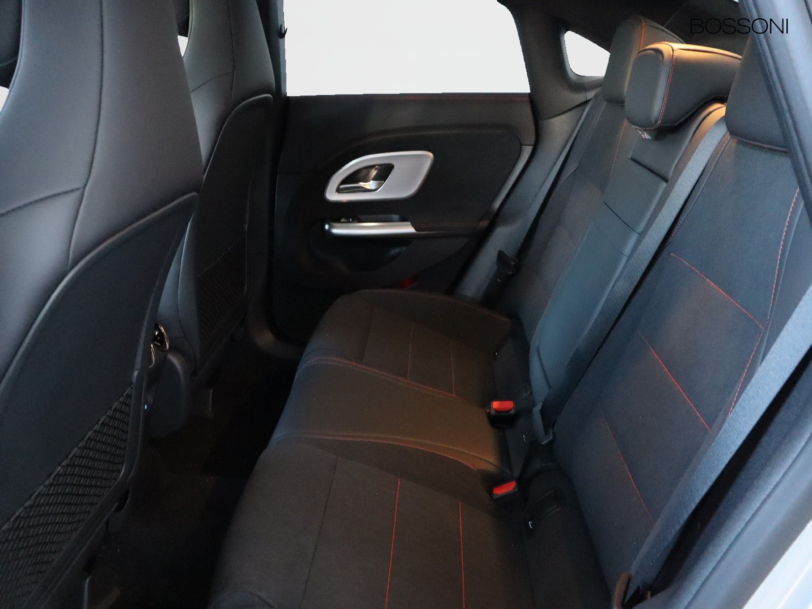 8 - Mercedes CLA 200 advanced plus auto