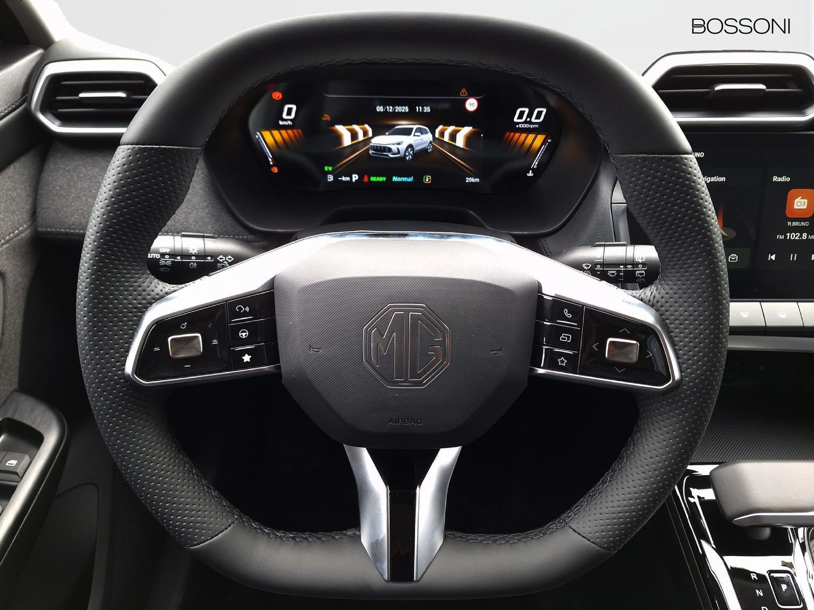 9 - Mg ZS 1.5 hybrid+ comfort auto