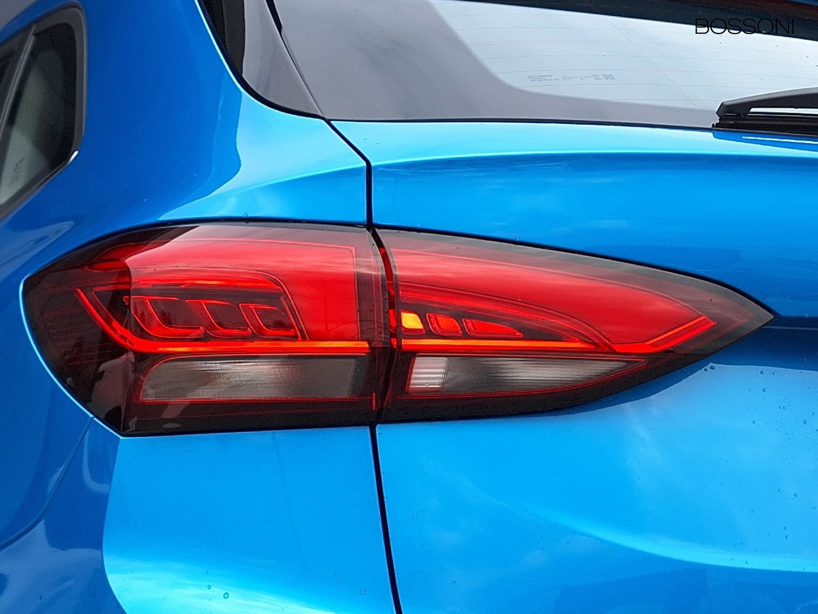 15 - Mg ZS 1.5 hybrid+ comfort auto