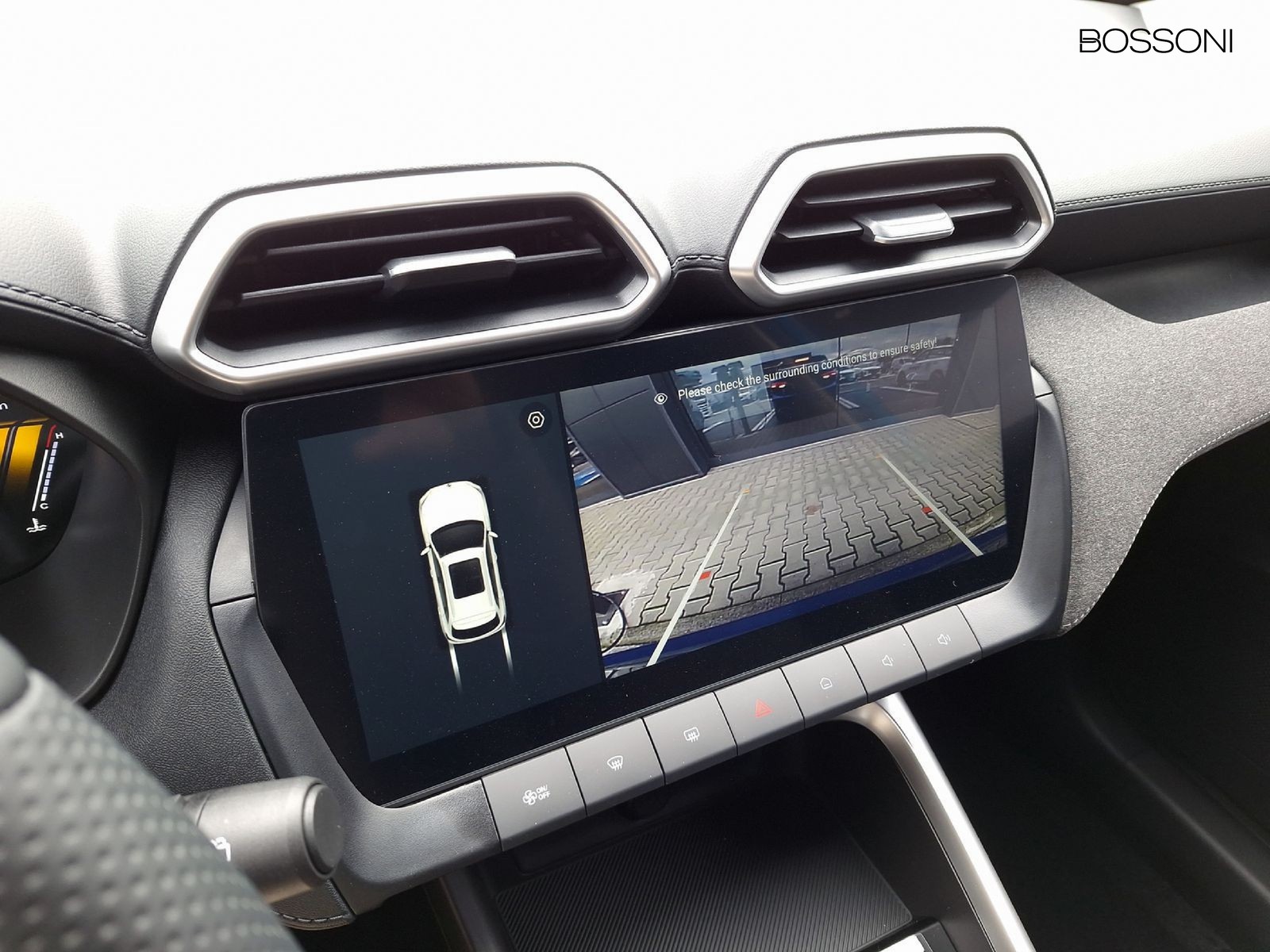 17 - Mg ZS 1.5 hybrid+ comfort auto