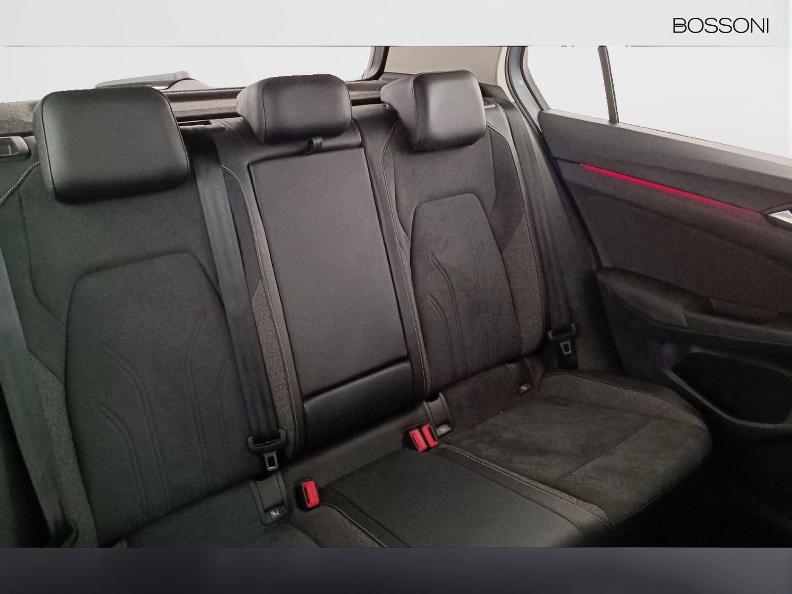 36 - Volkswagen Golf 2.0 tdi scr 150cv style dsg