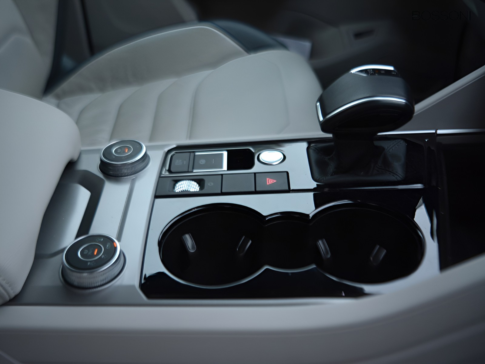 12 - Volkswagen Touareg 3.0 v6 tdi scr 231cv elegance 4motion tiptronic