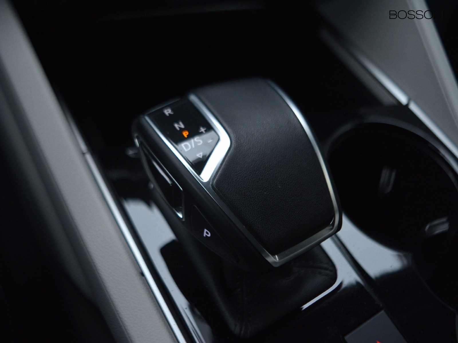 18 - Volkswagen Touareg 3.0 v6 tdi scr 231cv elegance 4motion tiptronic